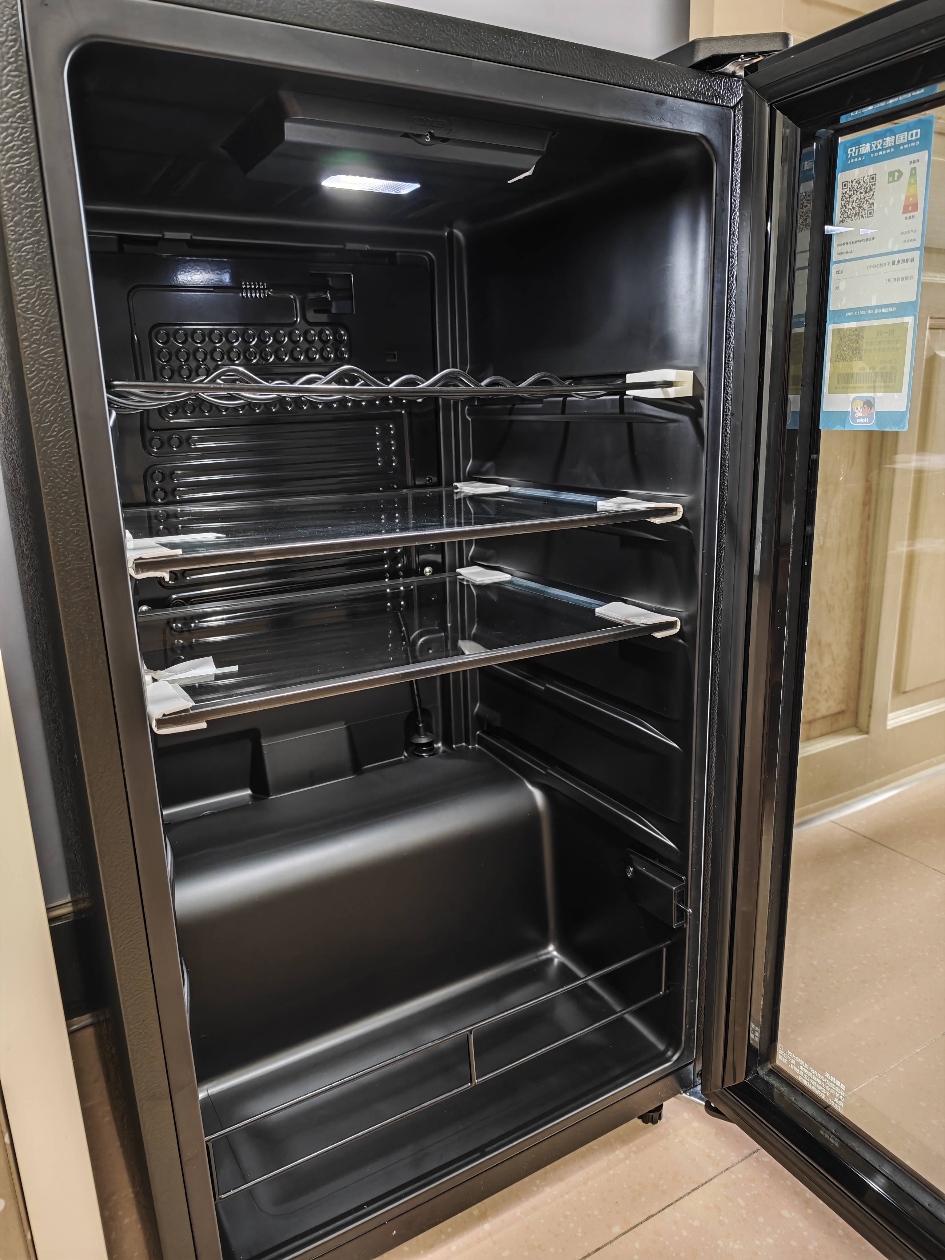 海尔（Haier）96升冰吧家用冷藏柜保鲜柜迷你入门格调小冰箱饮料水果小型冰柜一级能效抗菌LC-96LHED1大容量冰箱 实拍图