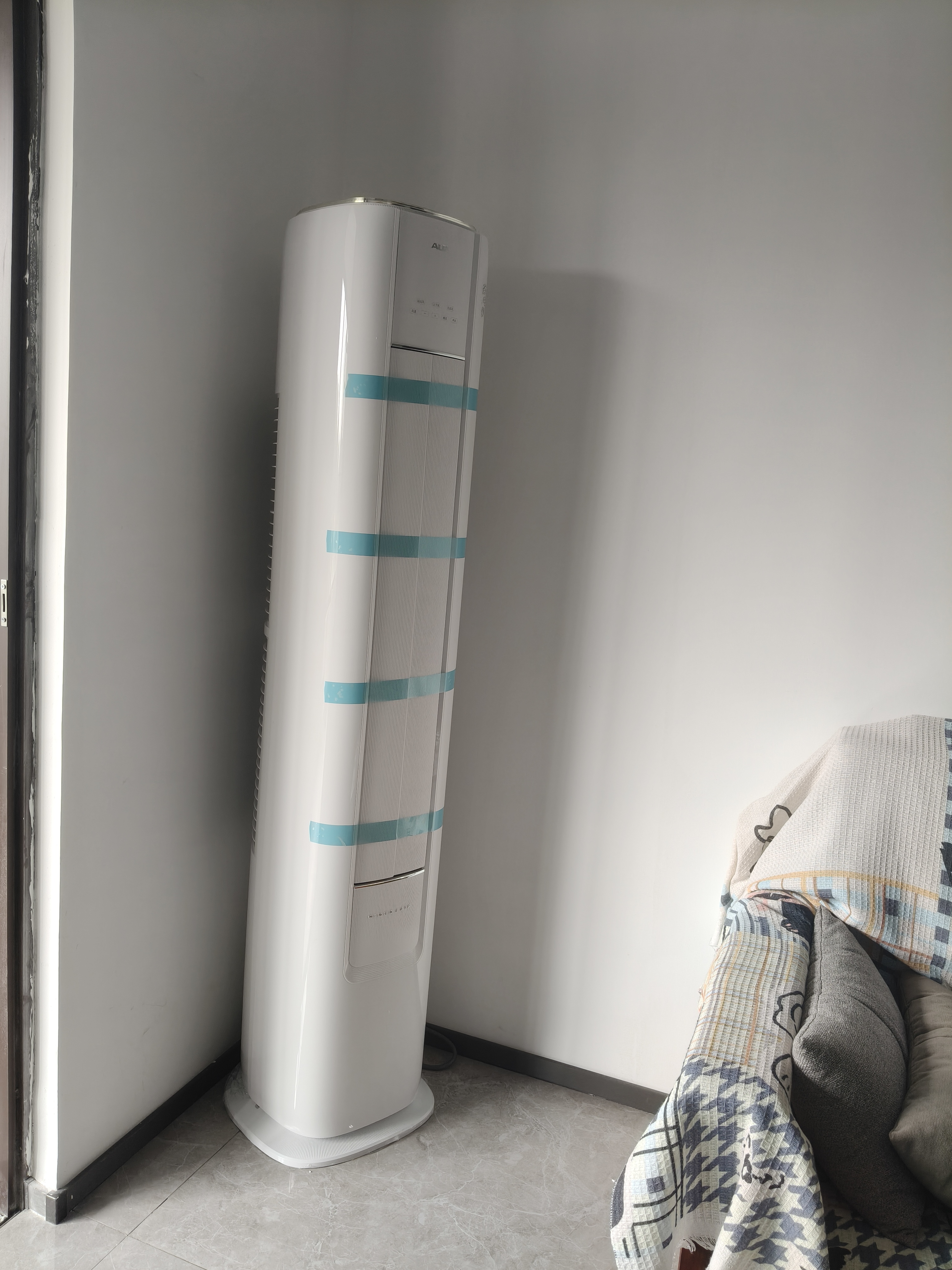 奥克斯空调 省电侠Pro 大2匹 新一级能效 外机双排纯铜管 变频冷暖客厅防直吹柜KFR-51LW/BpR3GQS1-P(B1) 实拍图