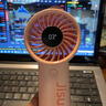 几素小风扇手持风扇高速节能迷你便携随身手拿电风扇户外办公室桌面学生宿舍宝宝儿童轻音大风力电扇 【粉-5000mAh】高速节能I5档劲风 实拍图