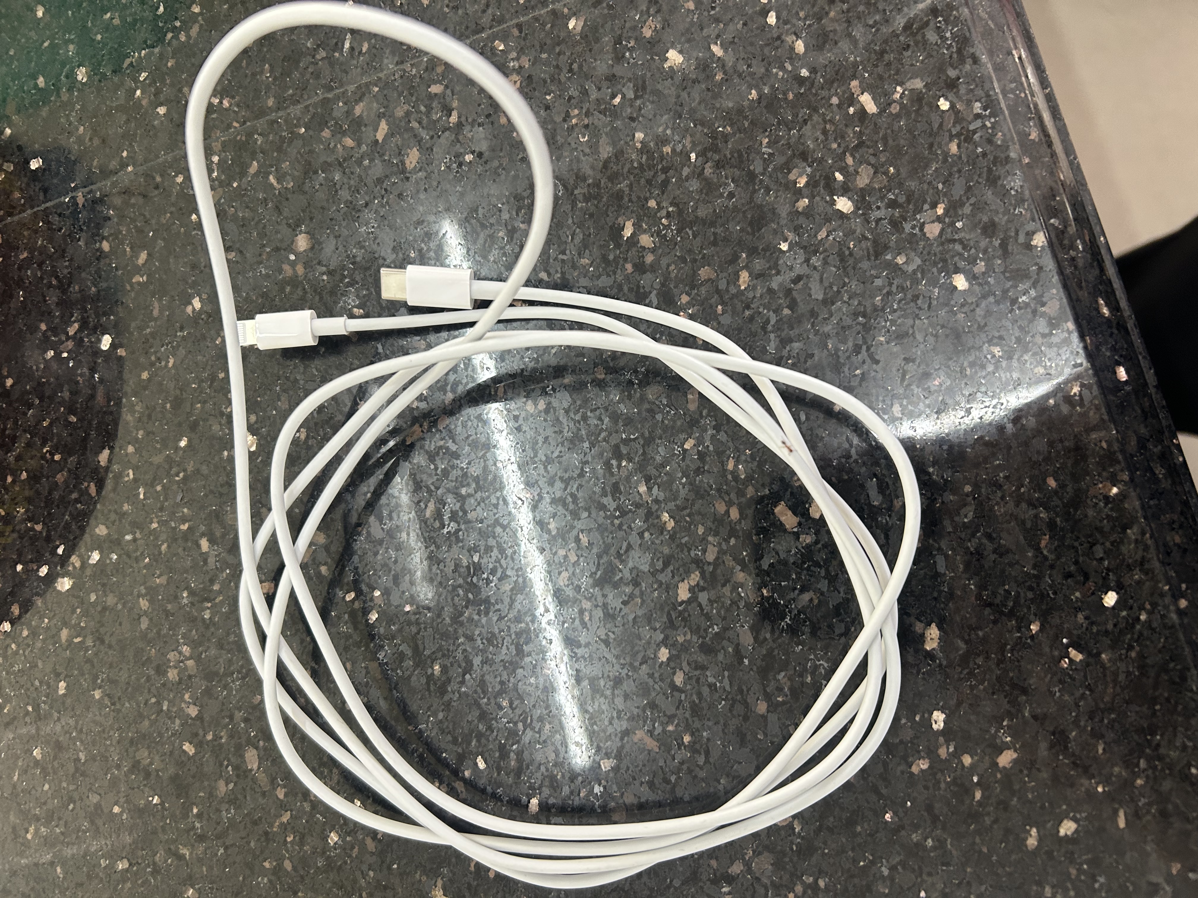 今胜适用苹果充电器充电线30W/20W快充线套装USB-C PD数据线iPhone17ProMax16 14手机12充电头数据线 套装【30W充电器+2米PD线】 实拍图