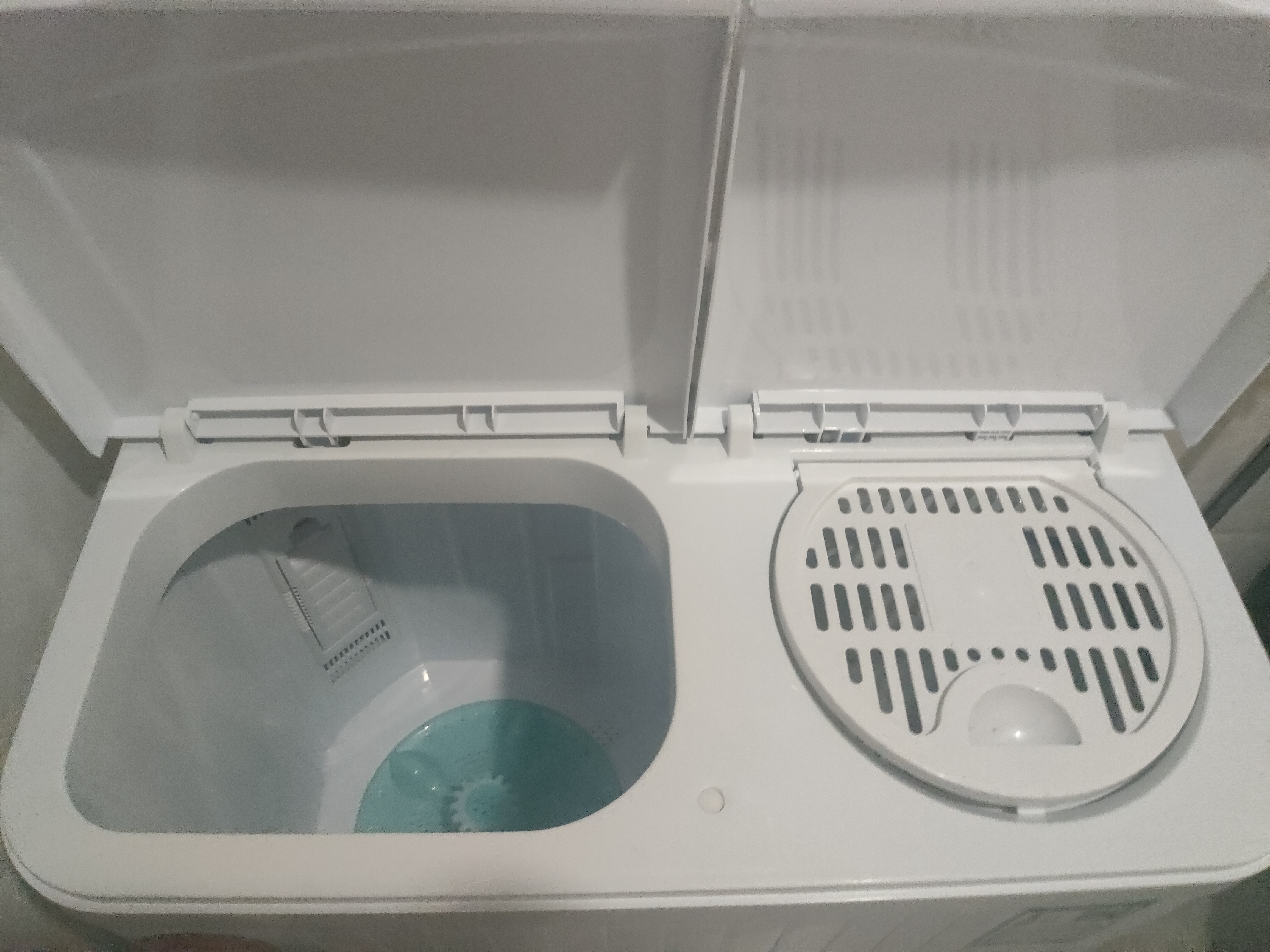扬子集团洗衣机半自动老式家用双桶大容量双缸洗衣机蓝光 洗脱双筒小型波轮 10公斤 强劲电机-双人款 双缸 实拍图