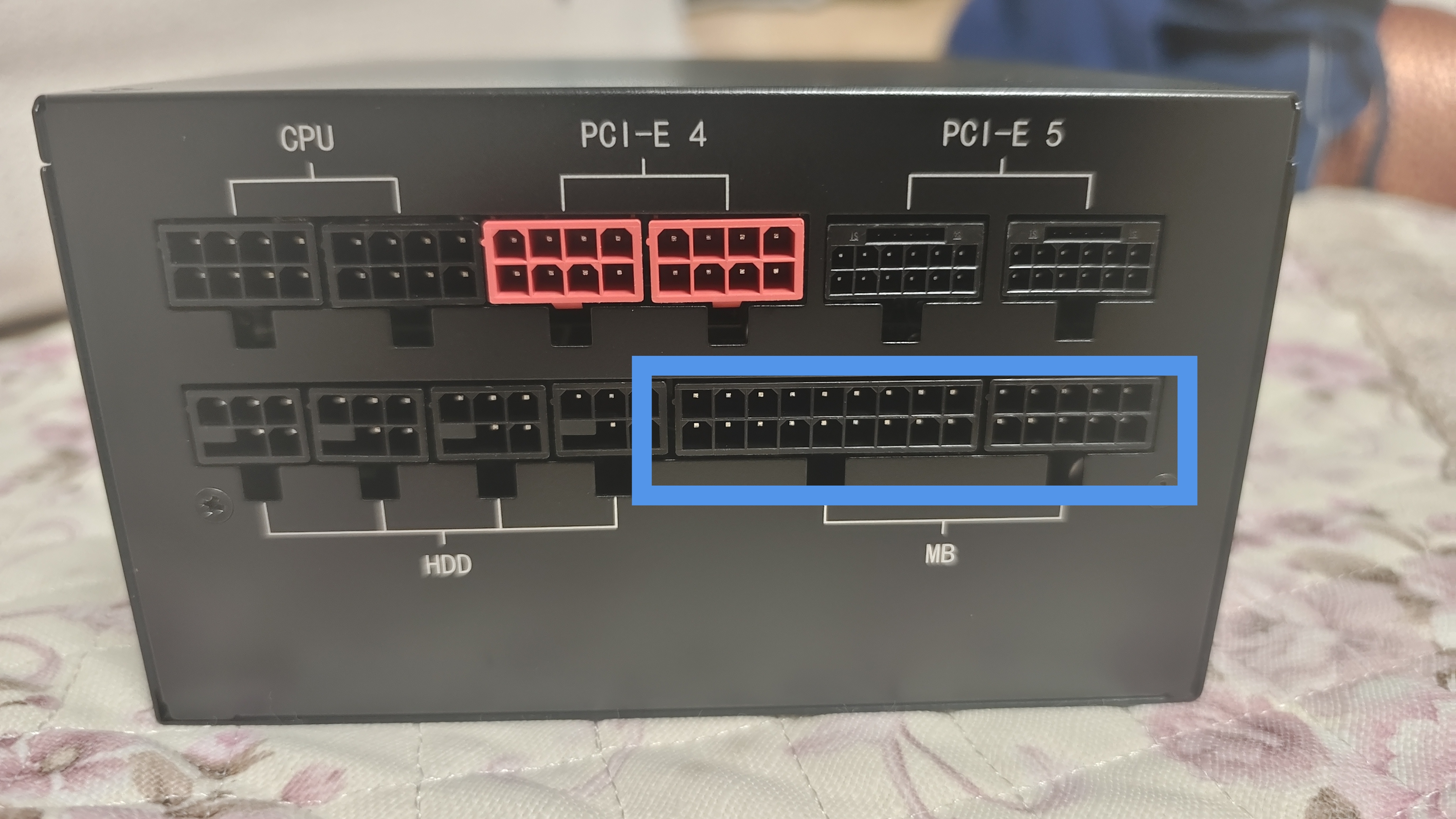航嘉（Huntkey）WD1000P白金牌全模组1000W电脑电源台式机主机电源（80PLUS白金/5年质保/ATX3.1/PCIe5.1/全电压） 实拍图