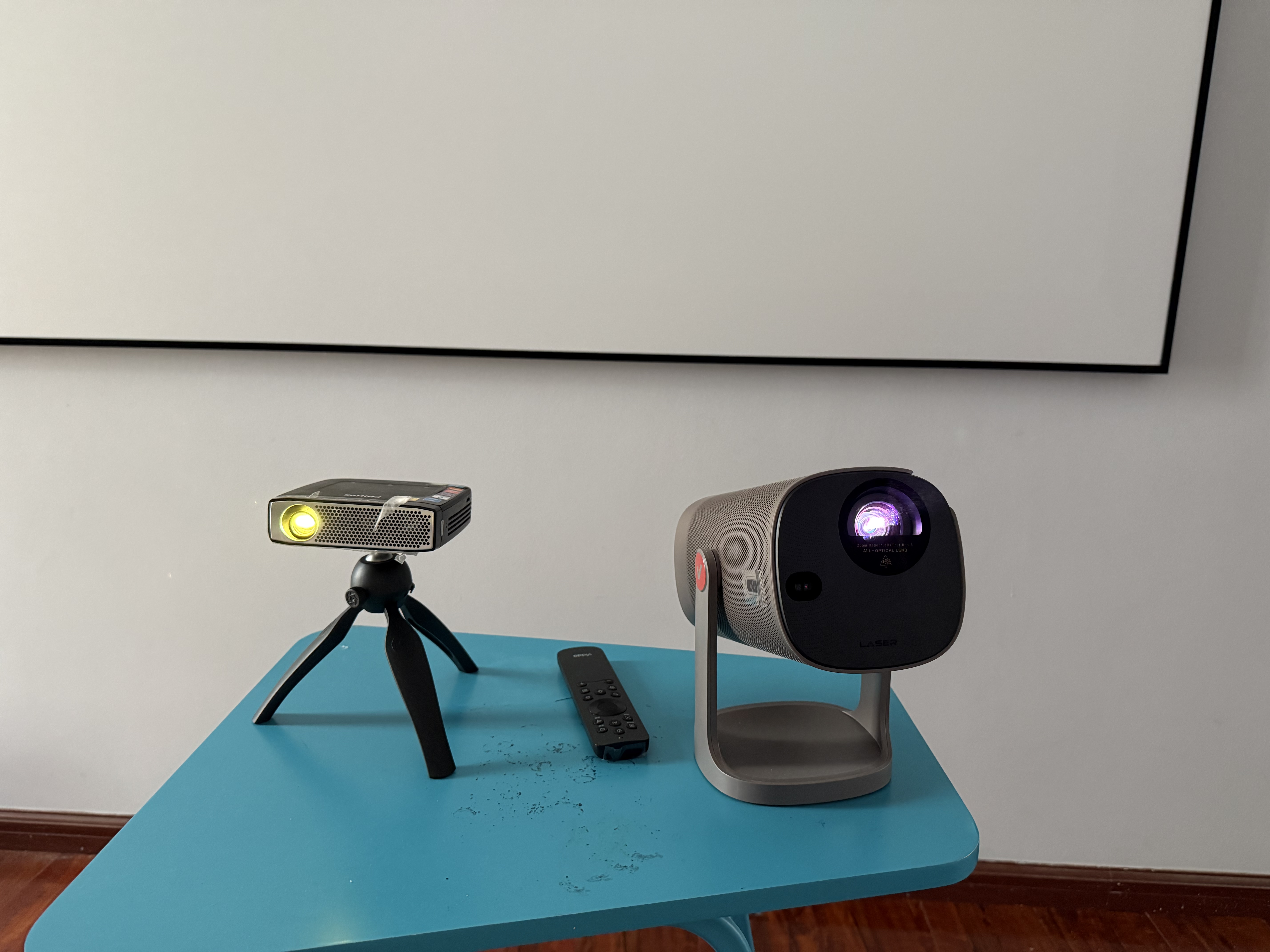 Vidda 流光派LightGo+ 海信三色激光投影仪 户外便携家用智能投影机 1.3倍无损光学变焦+20000mAh大电池 实拍图