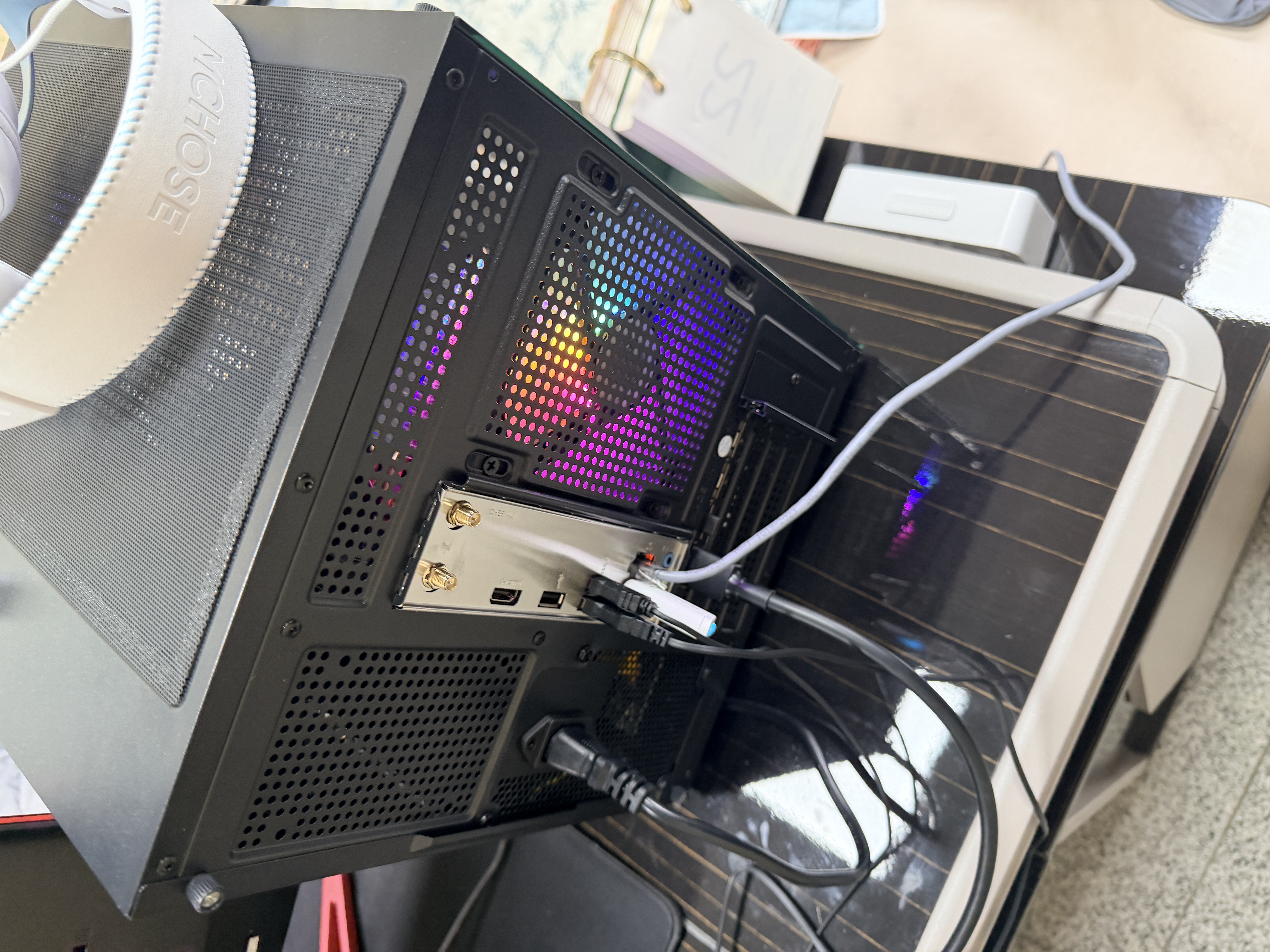 技嘉 酷睿i5 14400F升15代245KF台式组装电脑主机RTX4060Ti/5060Ti游戏高端电竞独显直播设计渲染整机 配置五：i5 14400F丨RTX5060Ti 实拍图