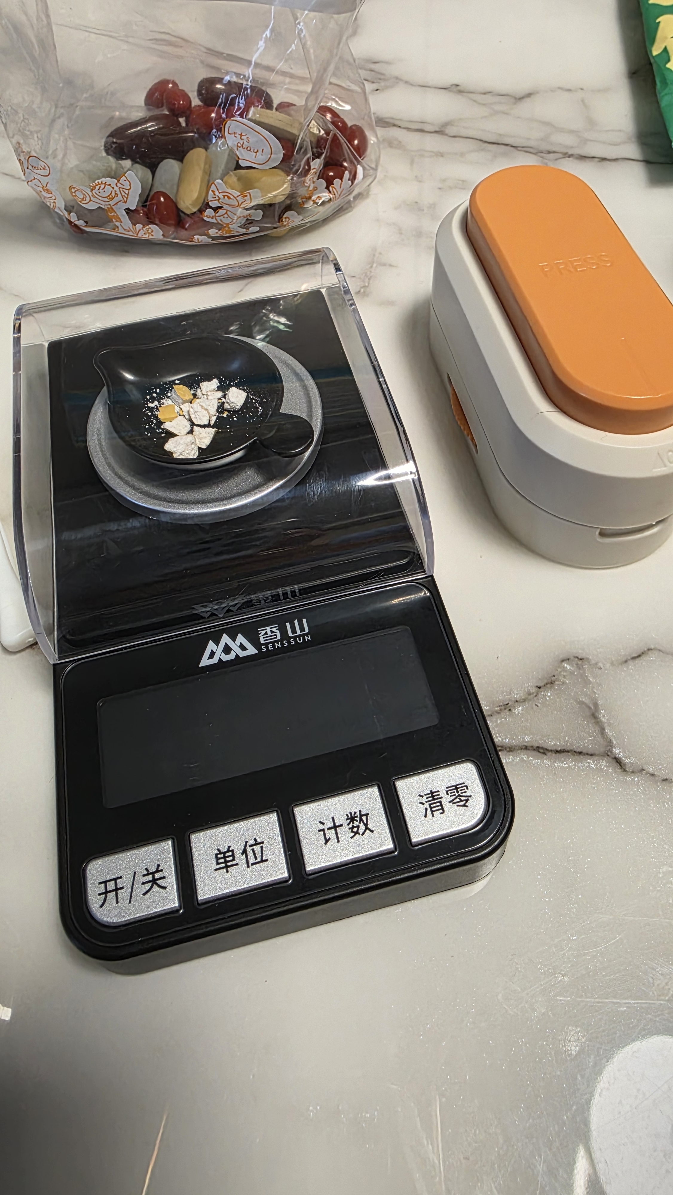 香山电子秤珠宝秤0.001g高精准克秤电子厨房秤 分装茶叶珠宝 克拉秤 100g 电池款 实拍图
