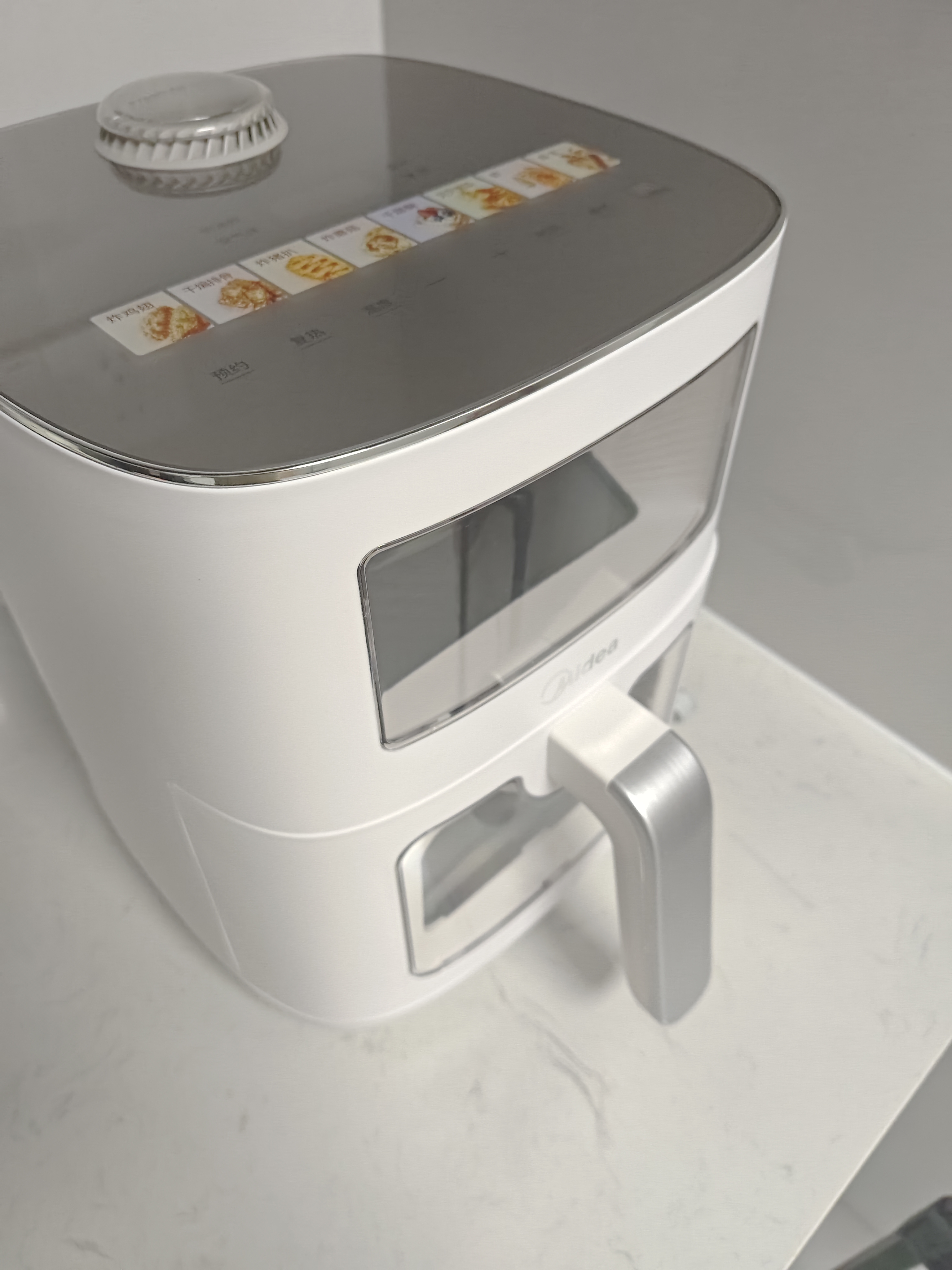 美的（Midea）新风炎烤空气炸锅家用可视窗口0氟涂层6.5L大容量多功能免翻面空气炸锅蒸烤一体 KZC6521 实拍图