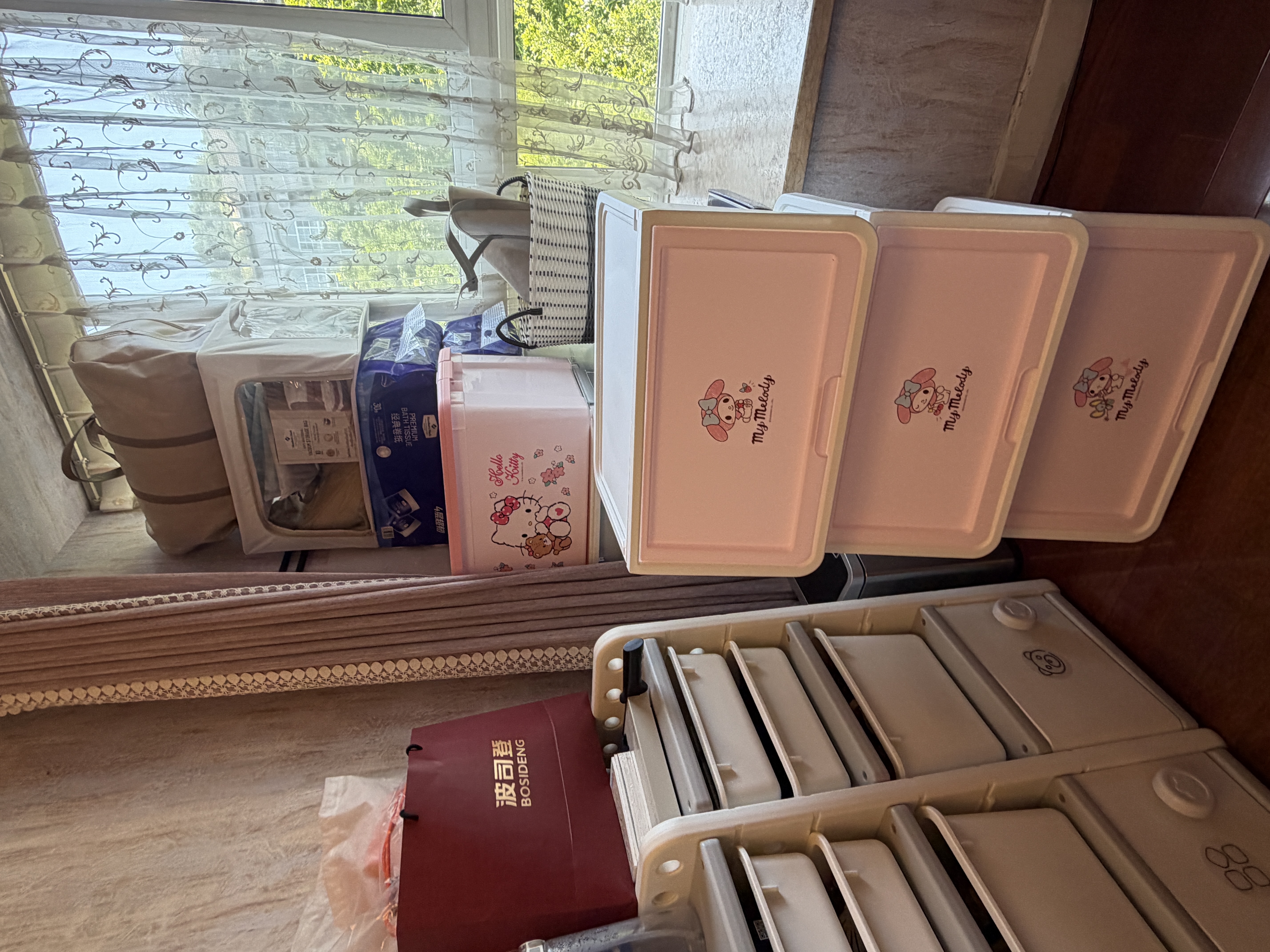 爱丽思（IRIS）收纳箱塑料儿童玩具零食整理箱卡通储物箱斜口前开叠加侧开收纳柜 【3个装】37L 美乐蒂 白/粉色 实拍图