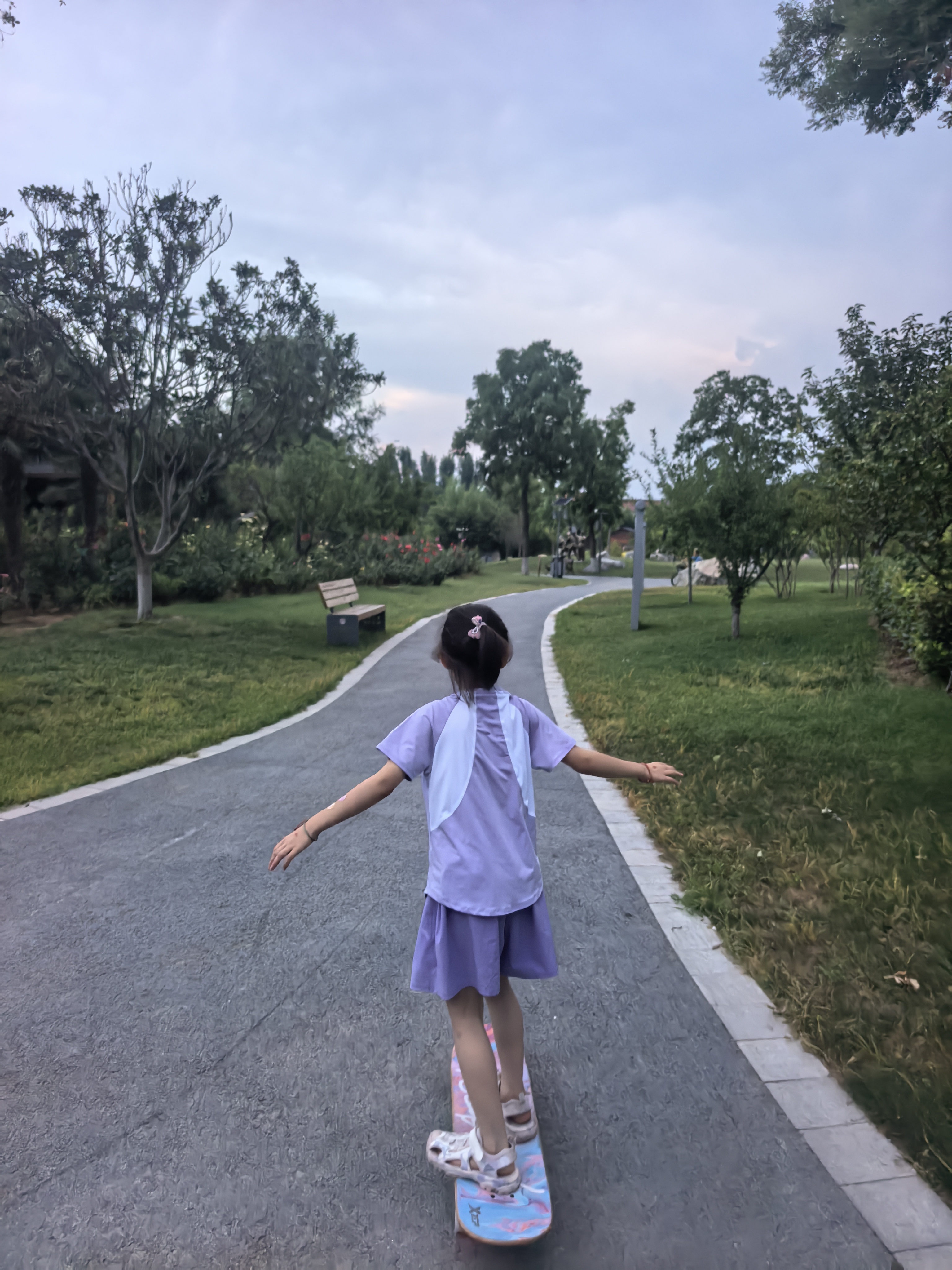 特步（XTEP）儿童滑板双翘板男女专业款青少年初学者【中小学滑板课程必备】 实拍图