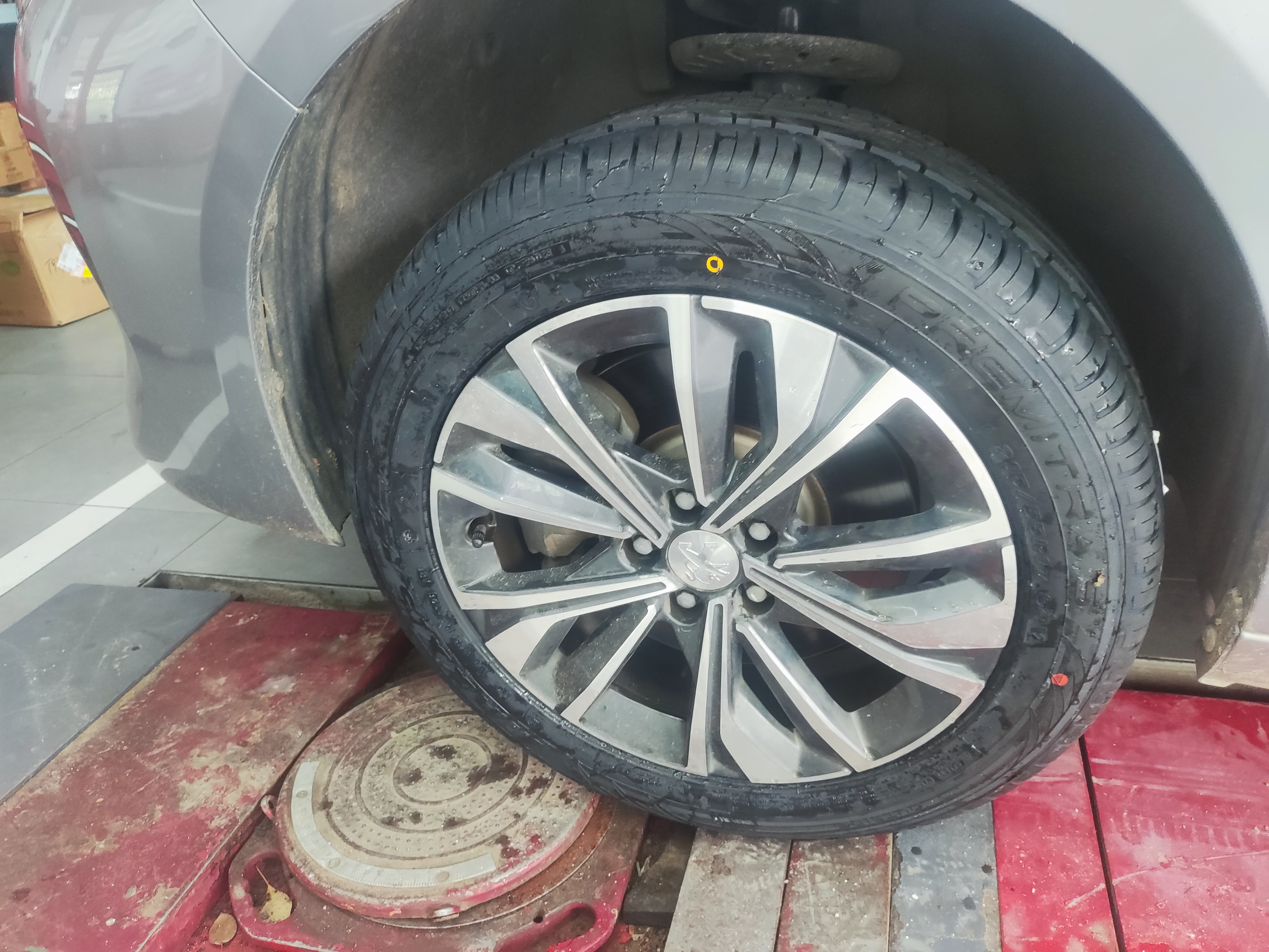 玛吉斯（MAXXIS）轮胎/汽车轮胎 215/55R17 94V HP5 适配凯美瑞 实拍图