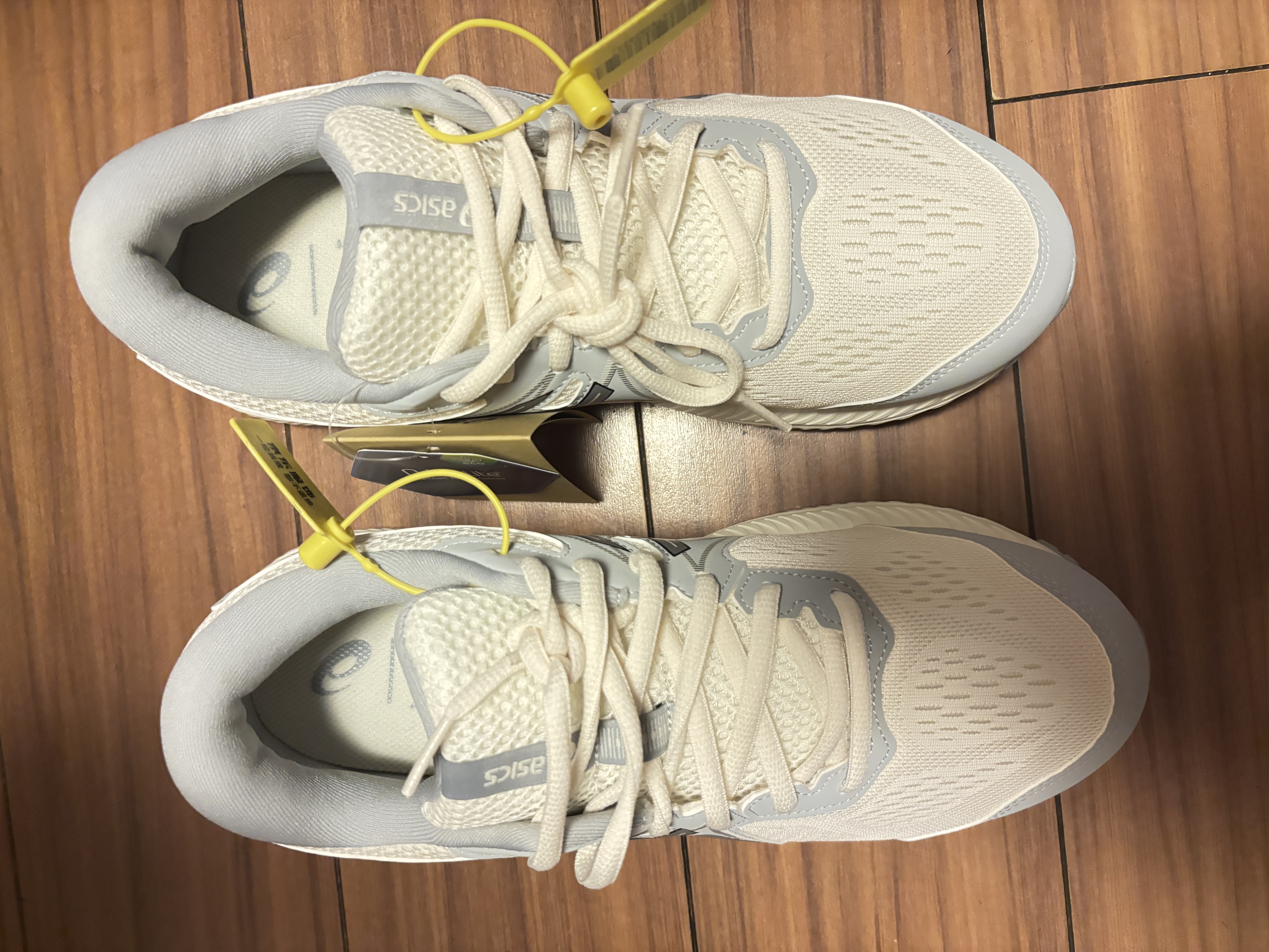 亚瑟士ASICS男子缓震透气经典跑鞋 GEL-CONTEND 7 白色/灰色 41.5 实拍图