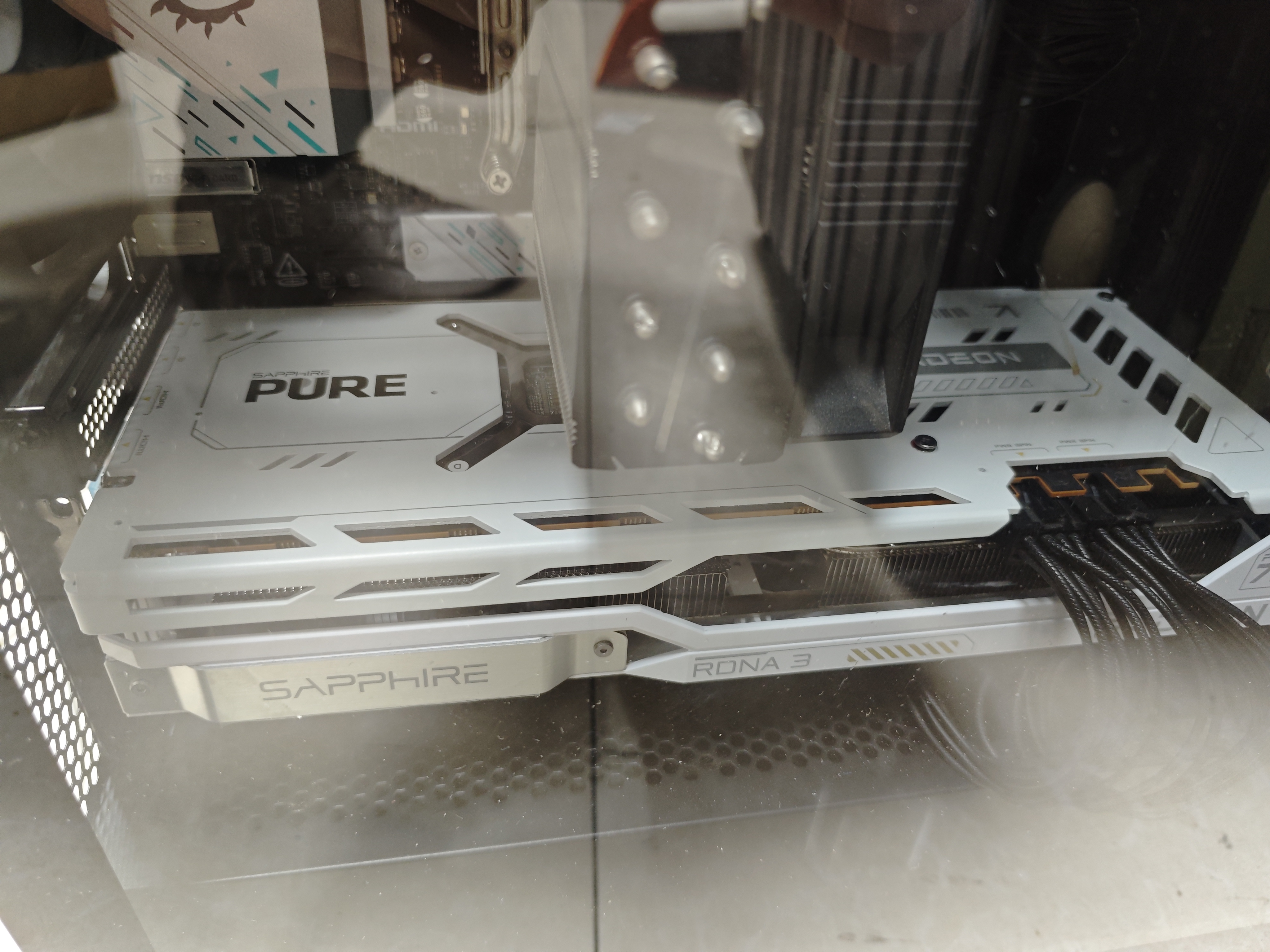 蓝宝石（Sapphire）AMD RADEON RX 7900 XTX/9070/XT 系列 deepseek AI人工智能设计渲染 台式机高性能电竞游戏显卡 RX 7900 XT 20G 极地 实拍图