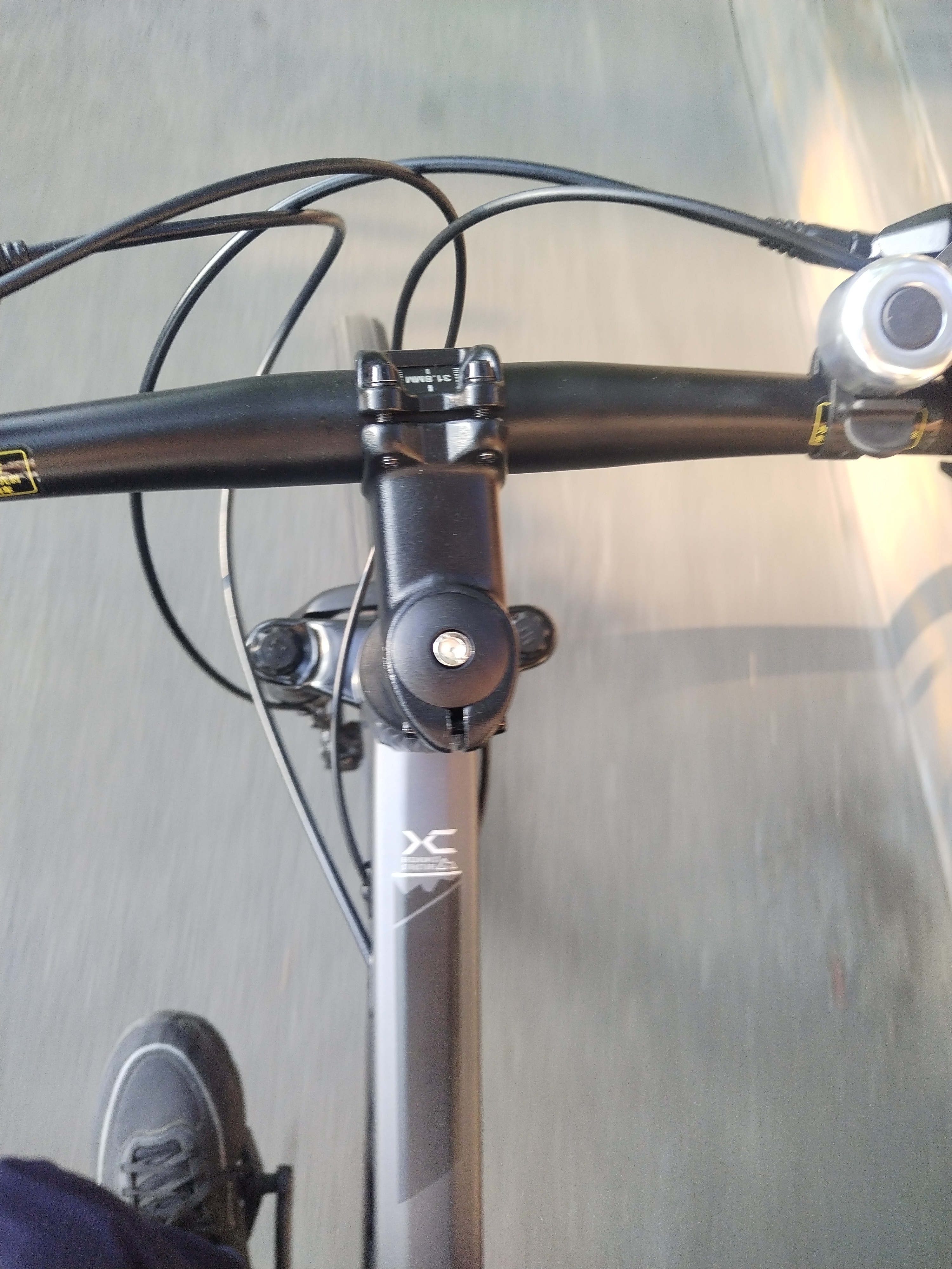 京东京造 XC350山地自行车铝合金禧玛诺21速油压碟刹成年人学生17寸太空灰 实拍图