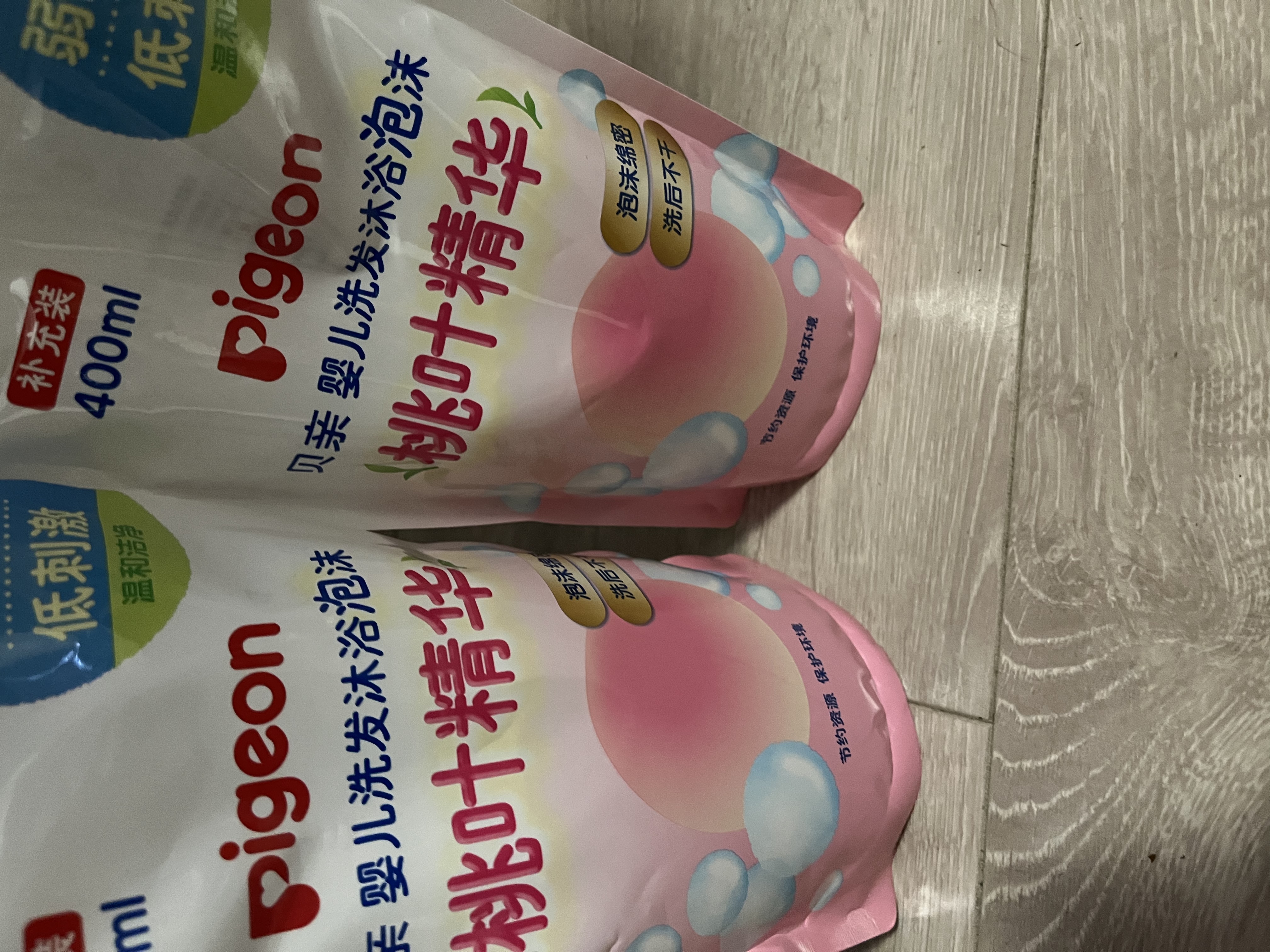 贝亲（Pigeon）婴儿洗发水沐浴露  洗发沐浴二合一 补充装桃叶精华 400ml IA228 实拍图