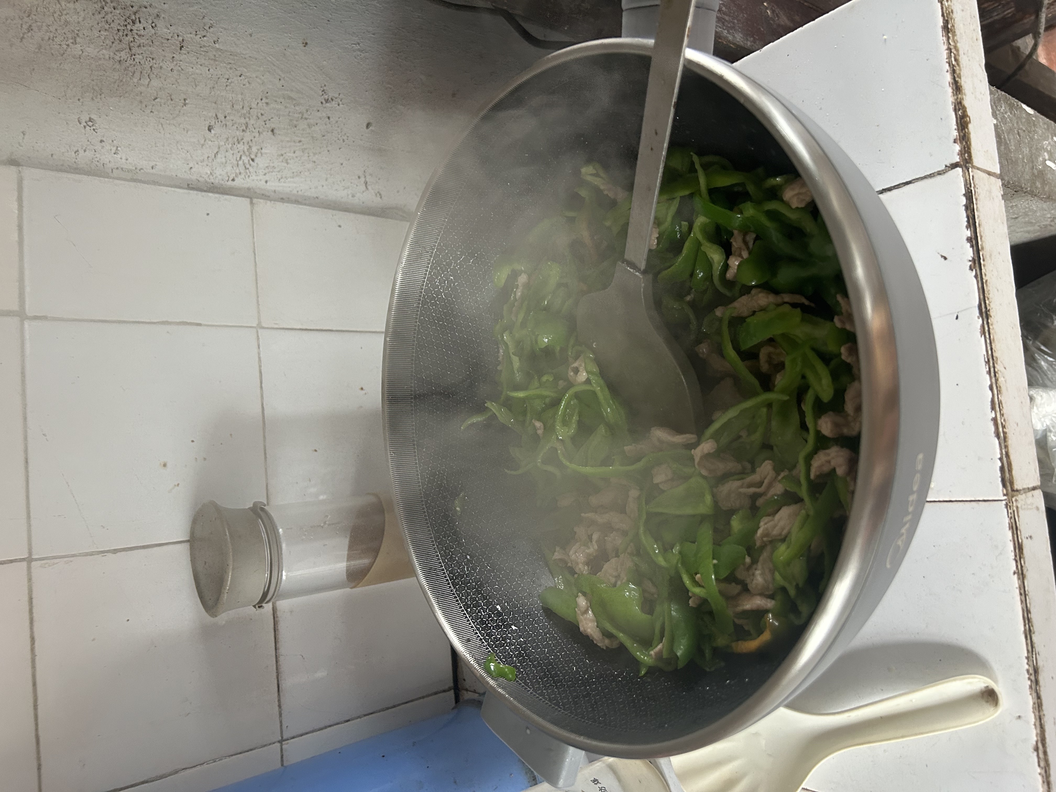 美的（Midea）电炒锅 电火锅 电蒸锅 电煮锅家用多功能 炒菜锅一体不沾5.5L上蒸下煮电热锅 HCG3216 配蒸笼木铲 实拍图