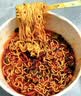 康师傅 方便面 经典红烧牛肉桶面110g*12 泡面整箱速食 方便食品 实拍图