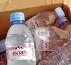 依云（evian）矿泉水 330ml*24瓶 饮用水 高端矿泉水 法国进口 会议商务用水 实拍图