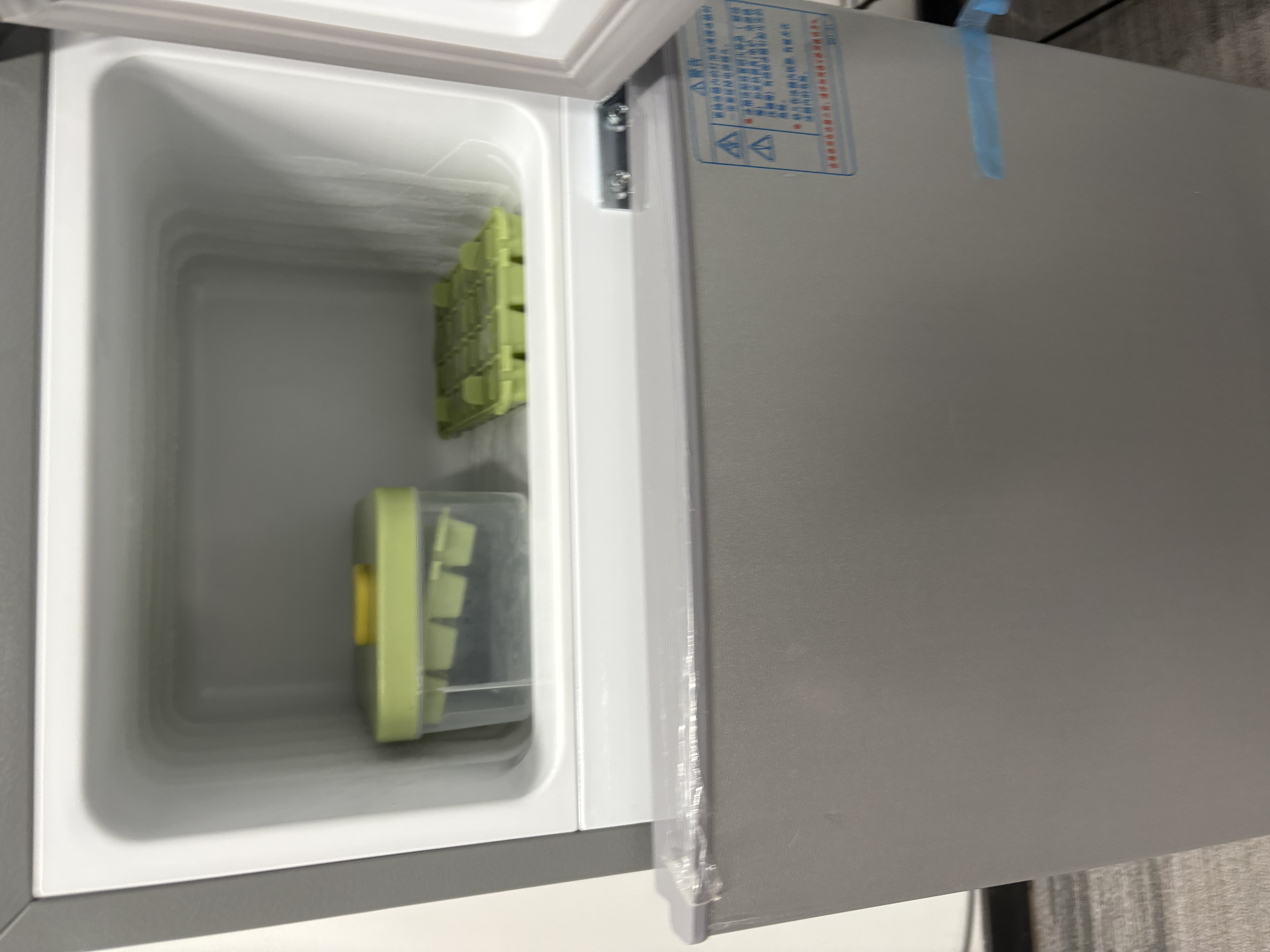 志高（CHIGO）小冰箱迷你小型家用冷藏冷冻两用宿舍出租房用双门办公室电冰箱节能省电 【一级能效】76L银色【全国联保丨节能省电】 实拍图
