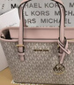 MICHAEL KORS迈克高仕MK Jet Set travel 女士迷你托特包菜篮子 香草白/浅粉色 640 超小号迷你 实拍图