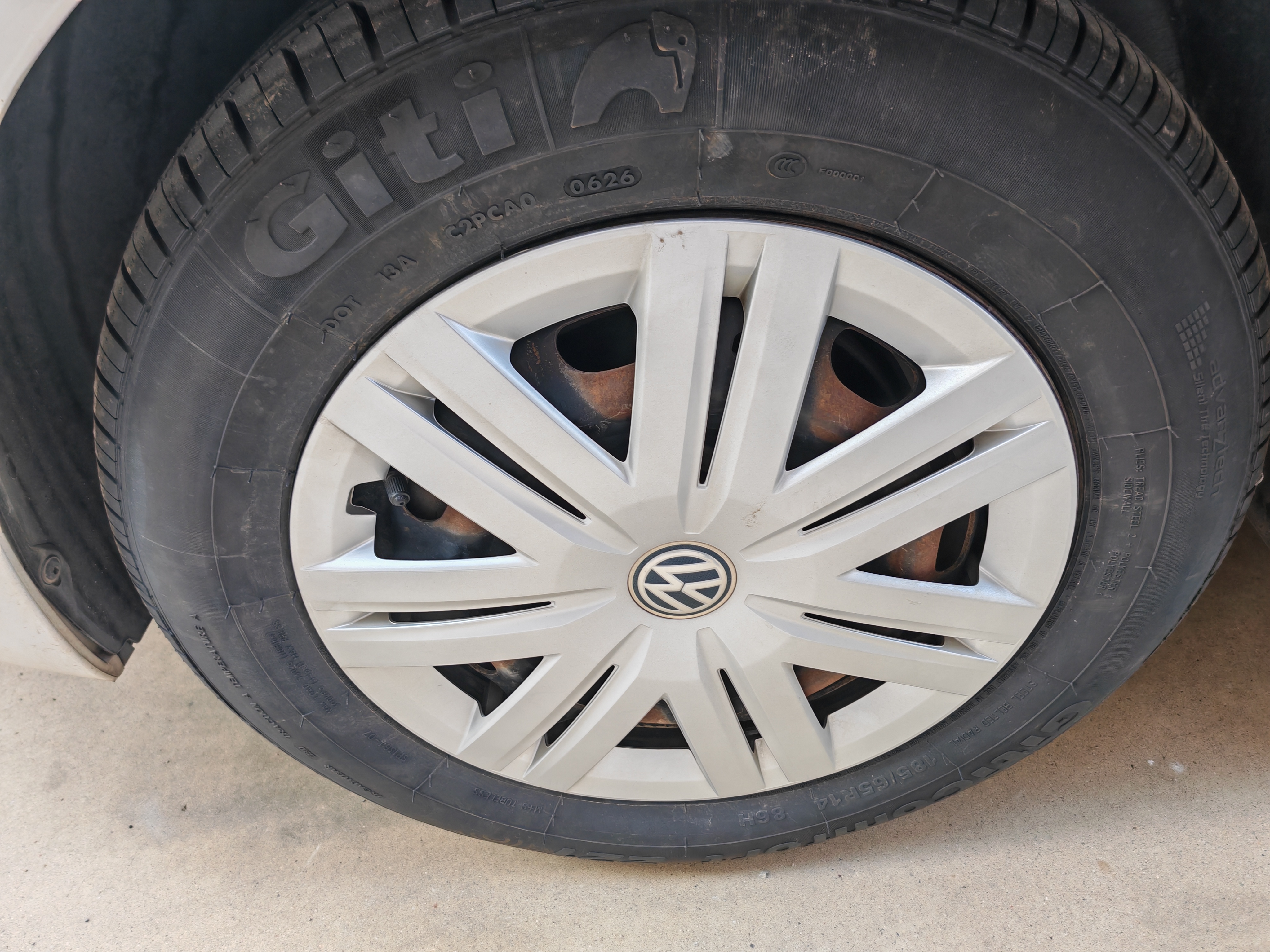 佳通轮胎(Giti)轮胎185/65R14 86H 221 适配 别克凯越/大众POLO 实拍图
