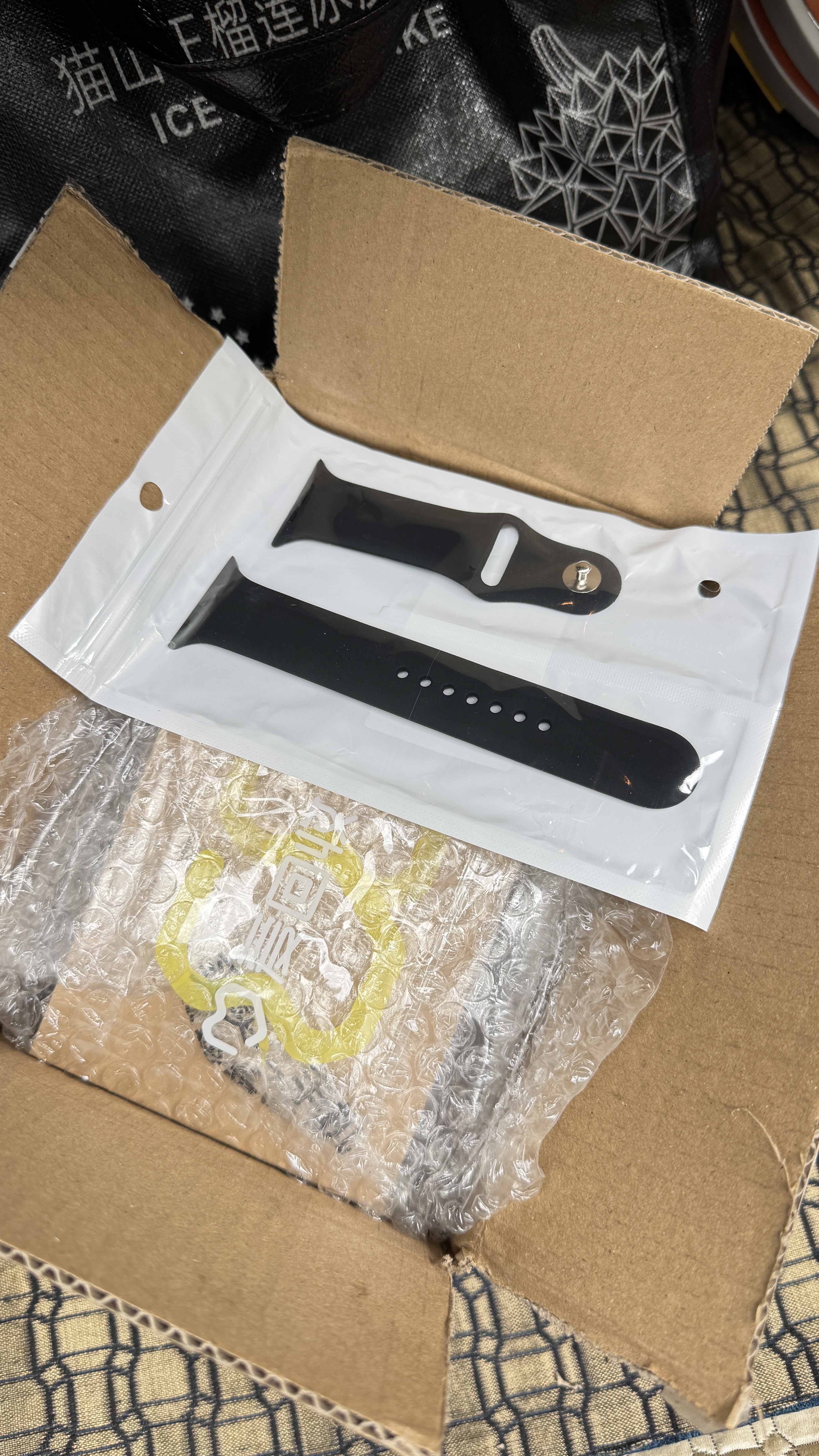 Apple Watch Series 10 二手苹果智能手表 S10 轻薄超大先进显示屏 石板色/蜂窝 46MM 实拍图