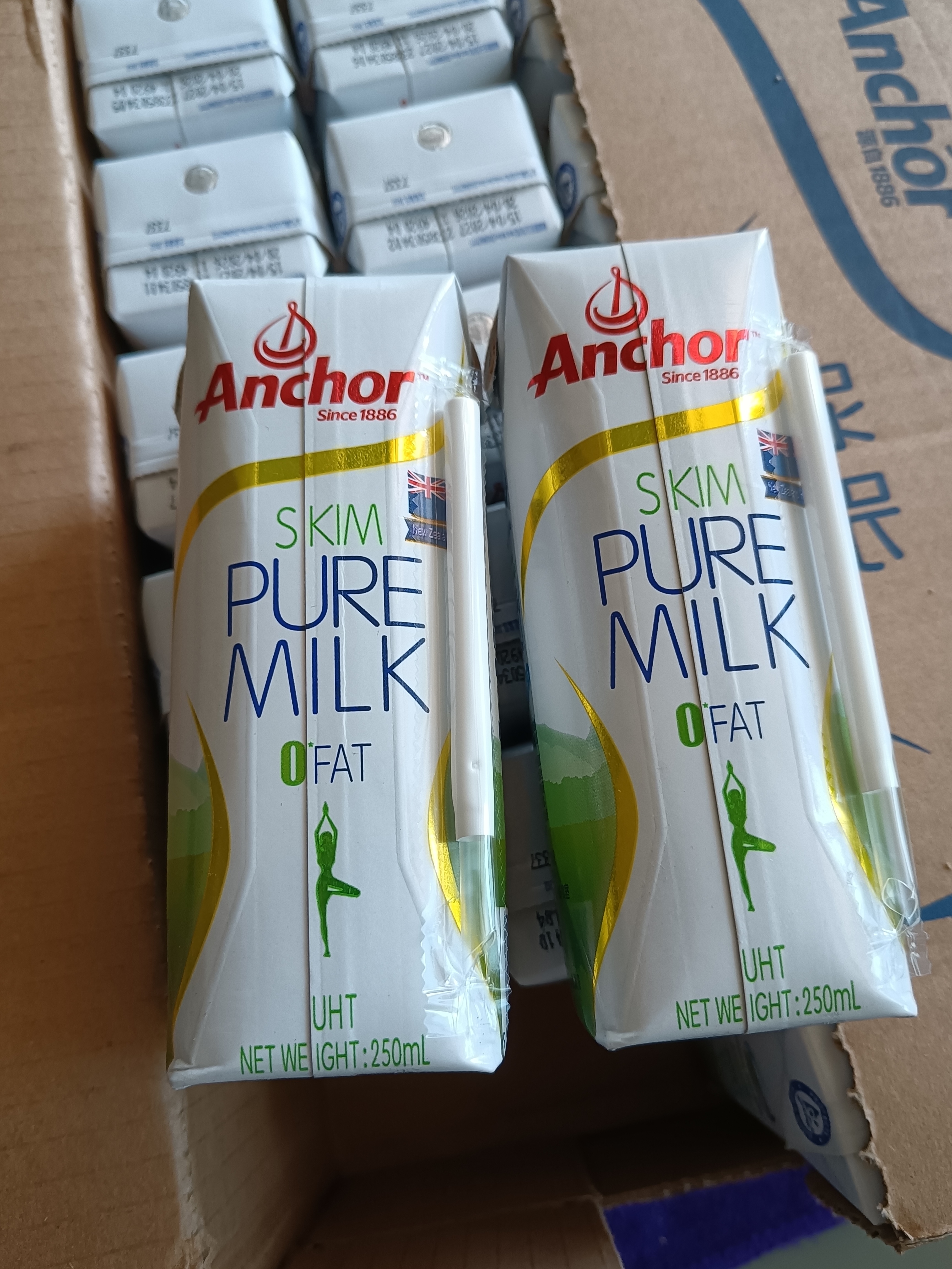 安佳（Anchor）脱脂 高钙纯牛奶 250ml*24盒 新西兰原装进口草饲 实拍图