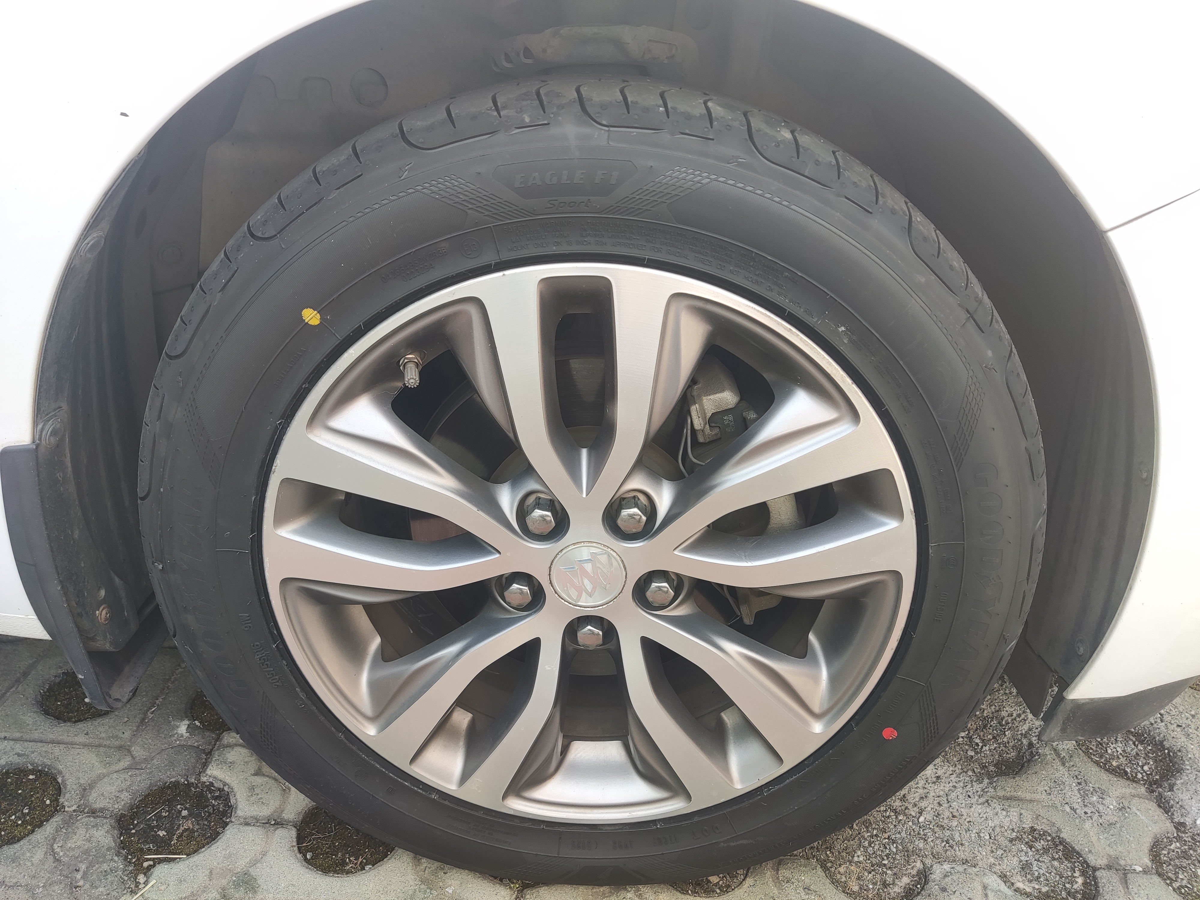 固特异（Goodyear）汽车轮胎 205/55R16 91W 鹰驰F1酷跑 适配 速腾/卡罗拉 御乘升级 实拍图