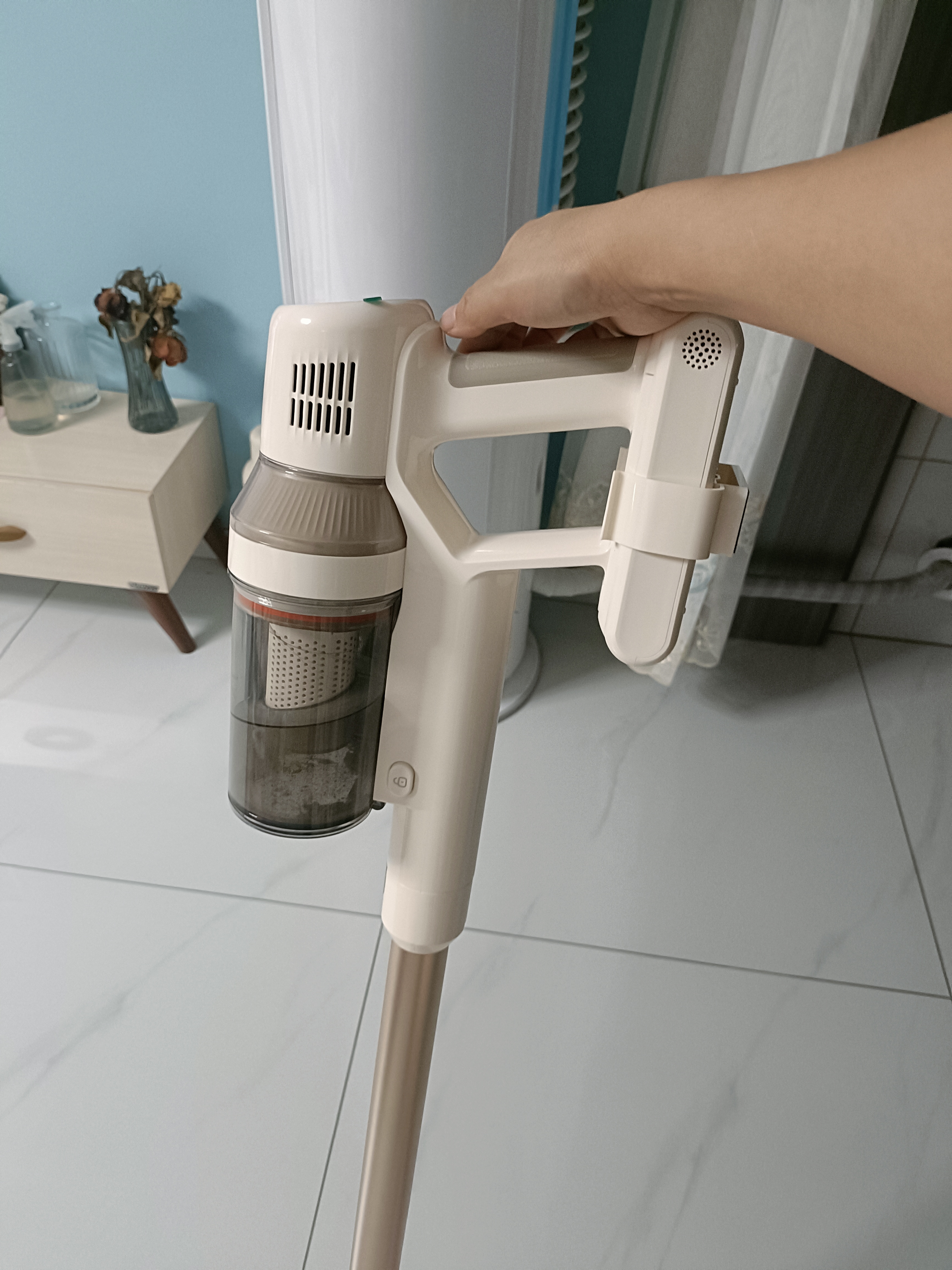 苏泊尔（SUPOR）吸尘器【除尘神器】家用无线手持大吸力广角绿光显尘车载大吸力猫毛狗毛宠物吸尘器【防缠绕】V86 实拍图