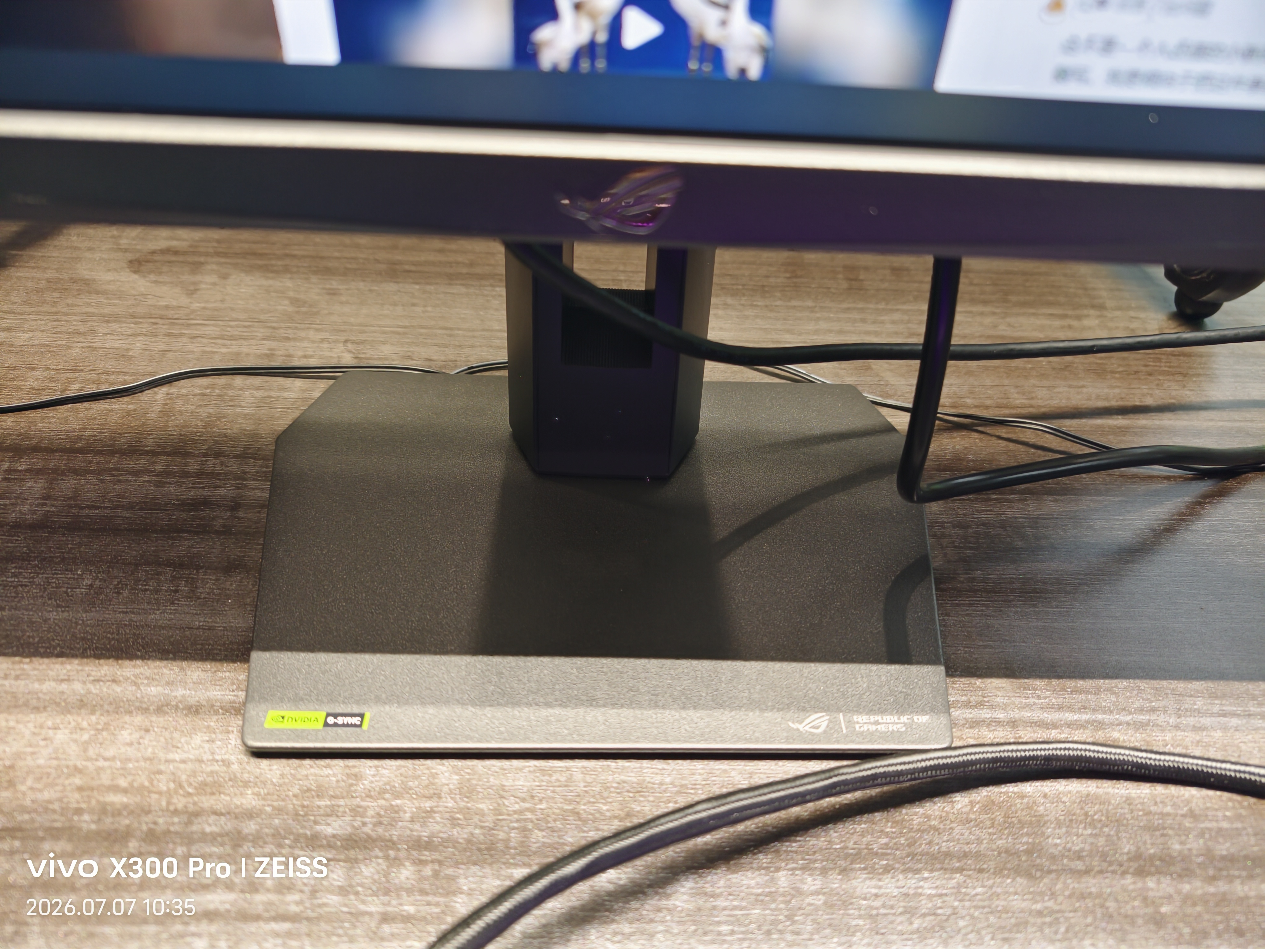 华硕ROG 绝杀27二代 XG27ACMES 27英寸显示器2K 240Hz电竞显示器2代超频255Hz HDR400 G-Sync HDMI 2.1 实拍图
