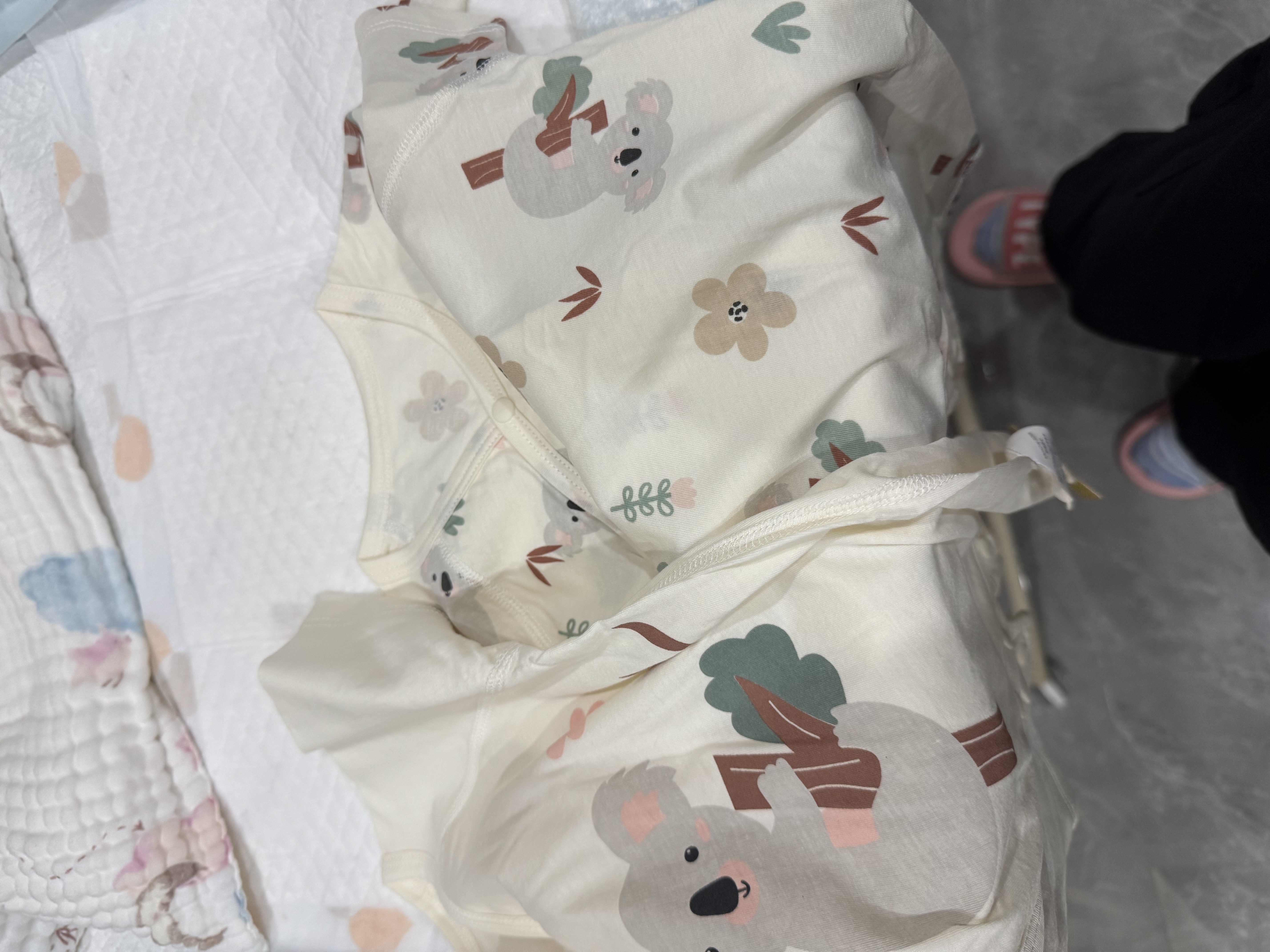 翘脚鸭婴儿衣服新生儿夏季薄款短袖连体衣纯棉满月宝宝爬爬服夏天睡衣 实拍图