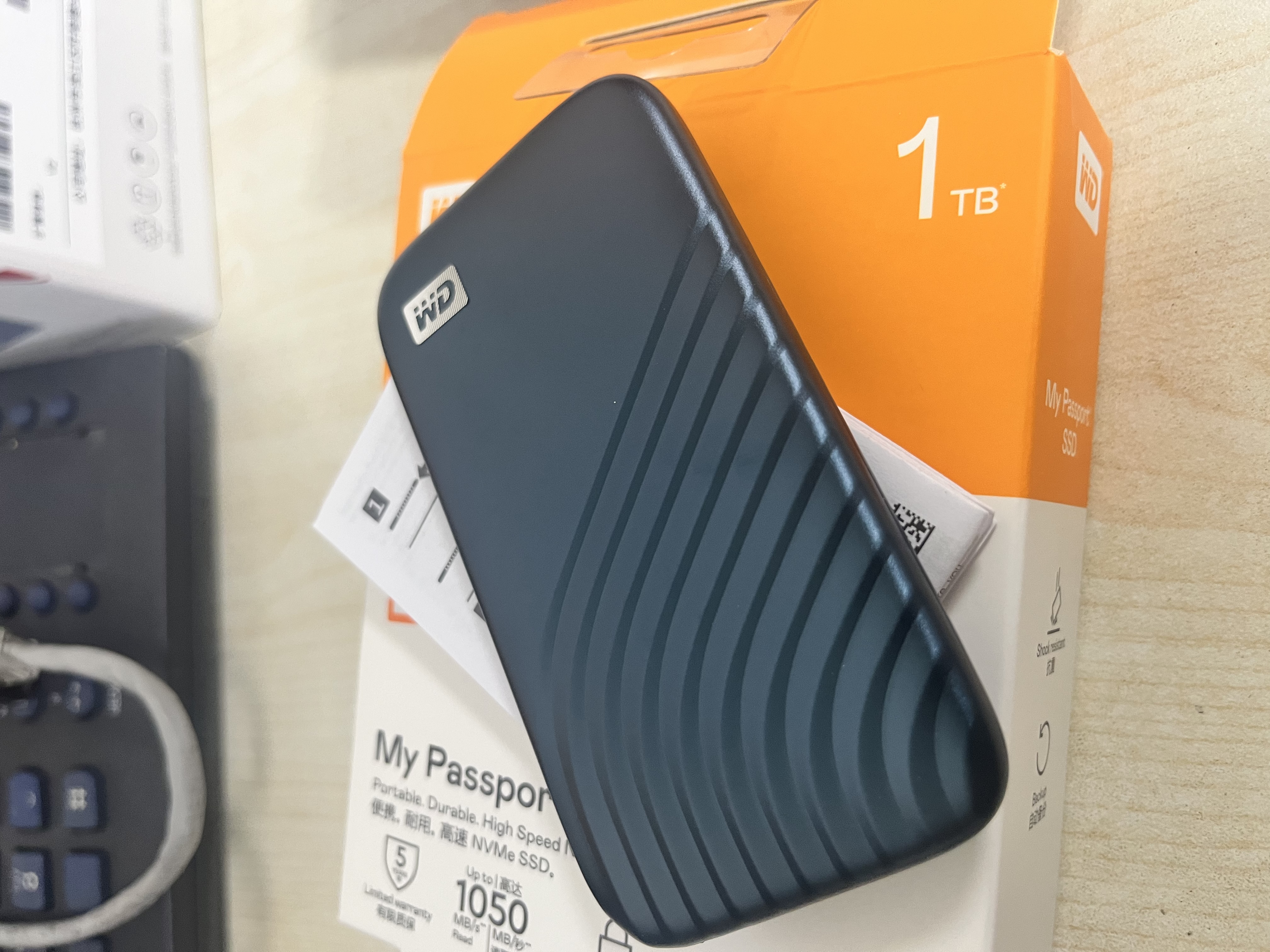西部数据（WD）1TB NVMe 移动固态硬盘（PSSD）My Passport随行SSD type-c接口 1050MB/s 手机直连笔记本两用外接 实拍图