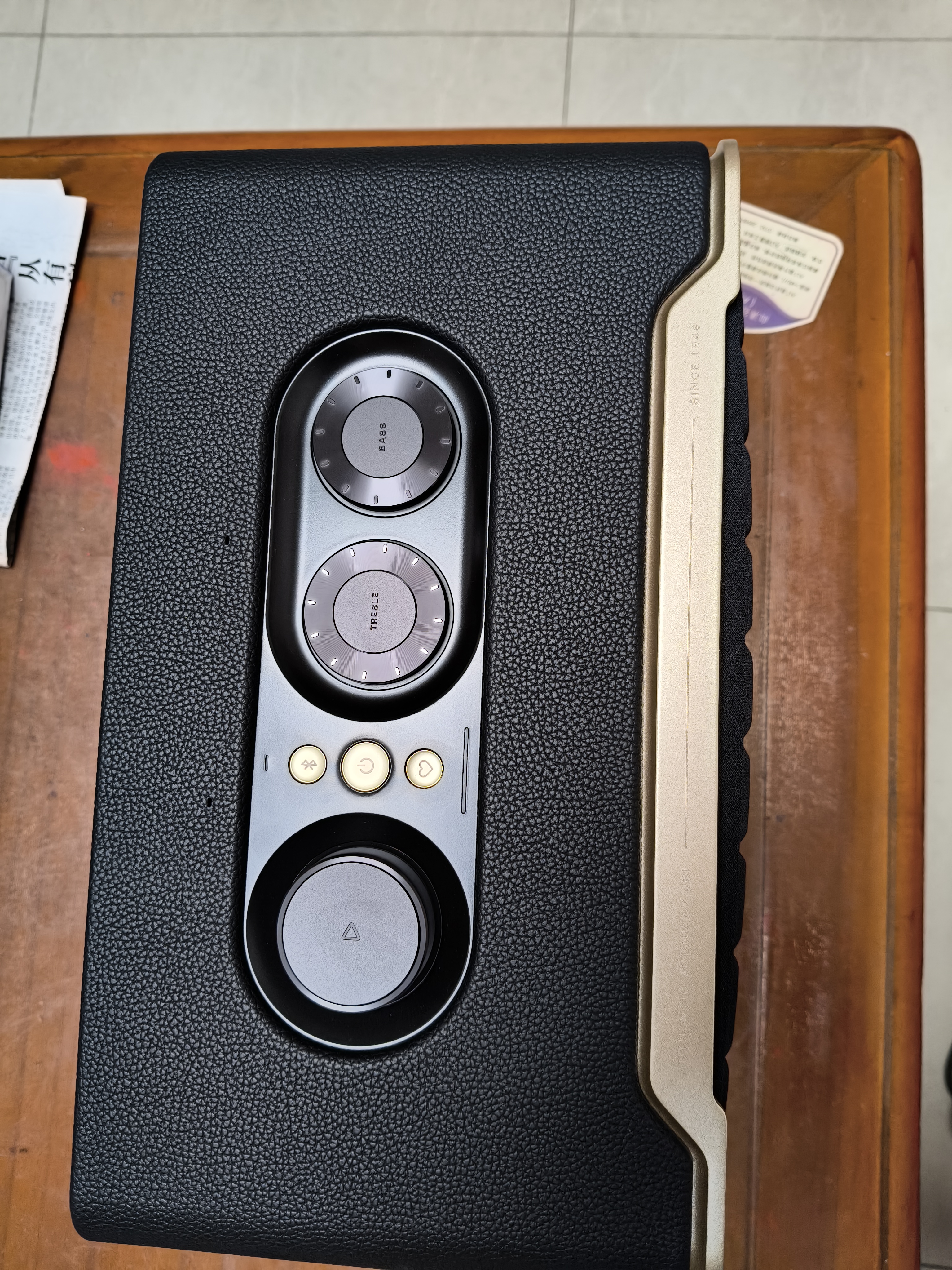 JBL 音乐世家300/500 无线蓝牙音响 JBL AUTHENTICS 300 家用杜比全景声桌面电脑音箱 WIFI无损低音炮 音乐世家300 全新国行未拆封 实拍图