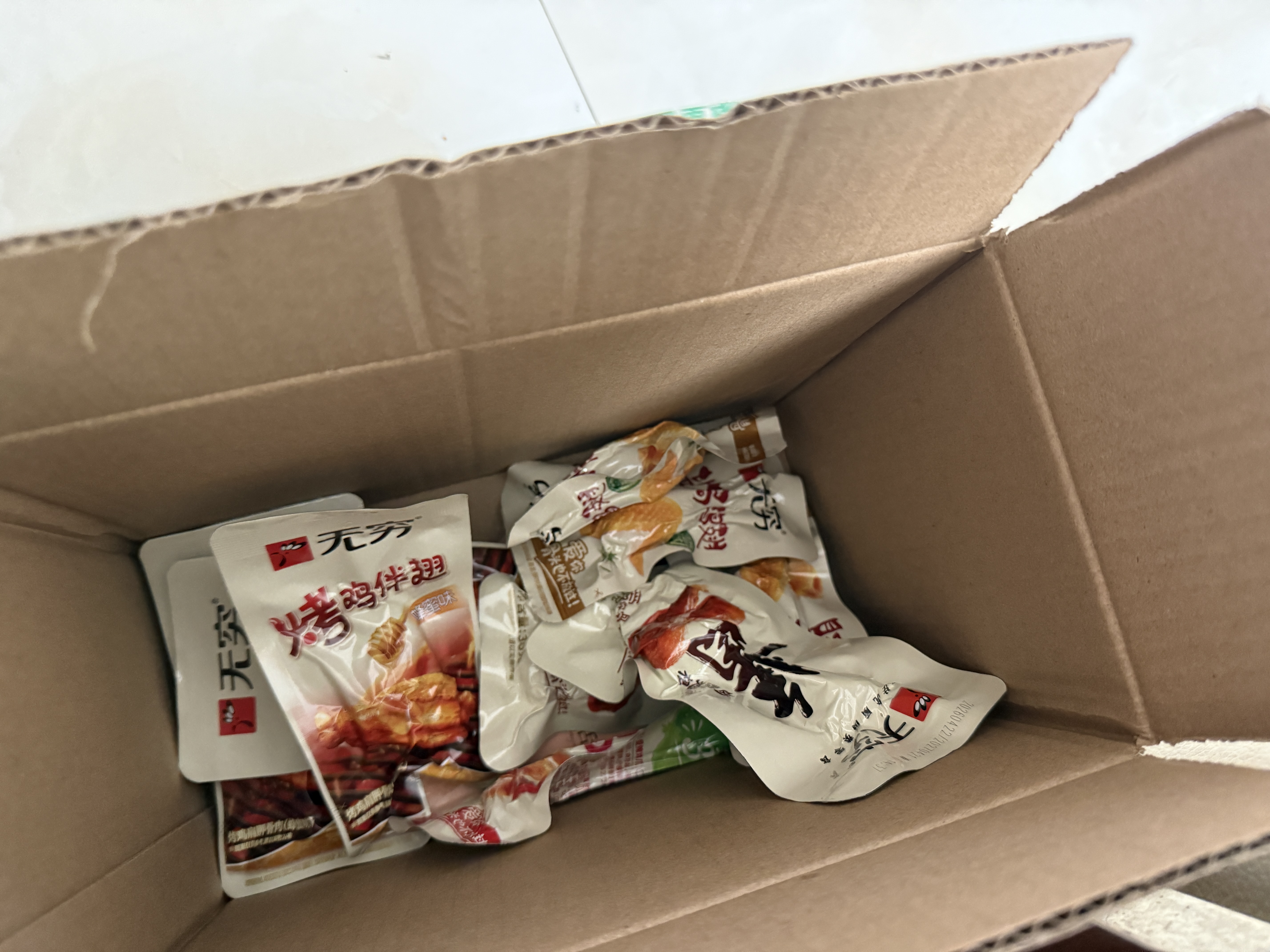 无穷爱辣鸡爪 100g土鸡爪耐啃女生休闲食品广东特产小零食年货送礼 实拍图