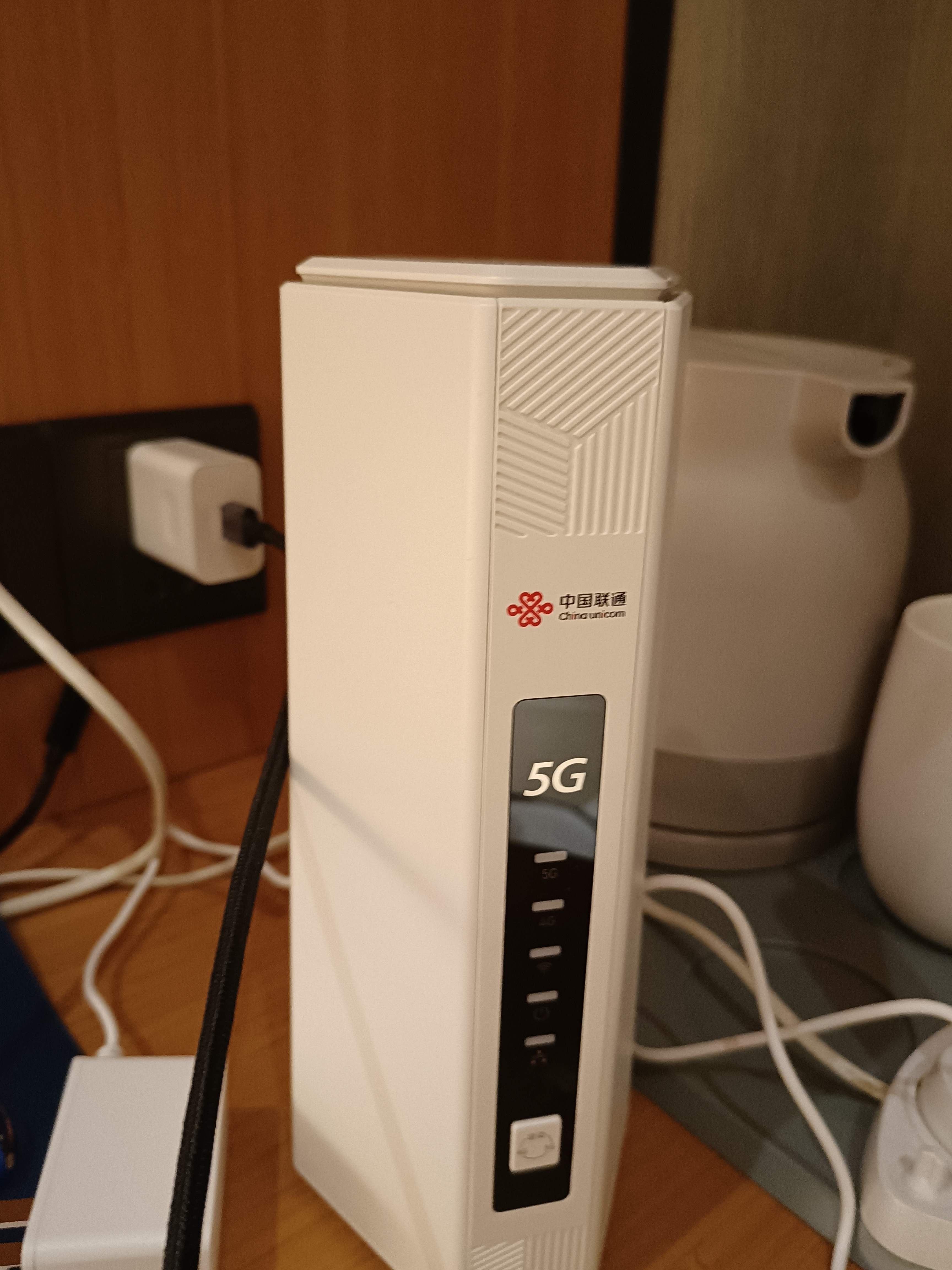 中国联通5G无线移动路由器cpe随身wifi6免插卡网卡便携千兆企业家用免宽带上网全国通用流量2026款 实拍图