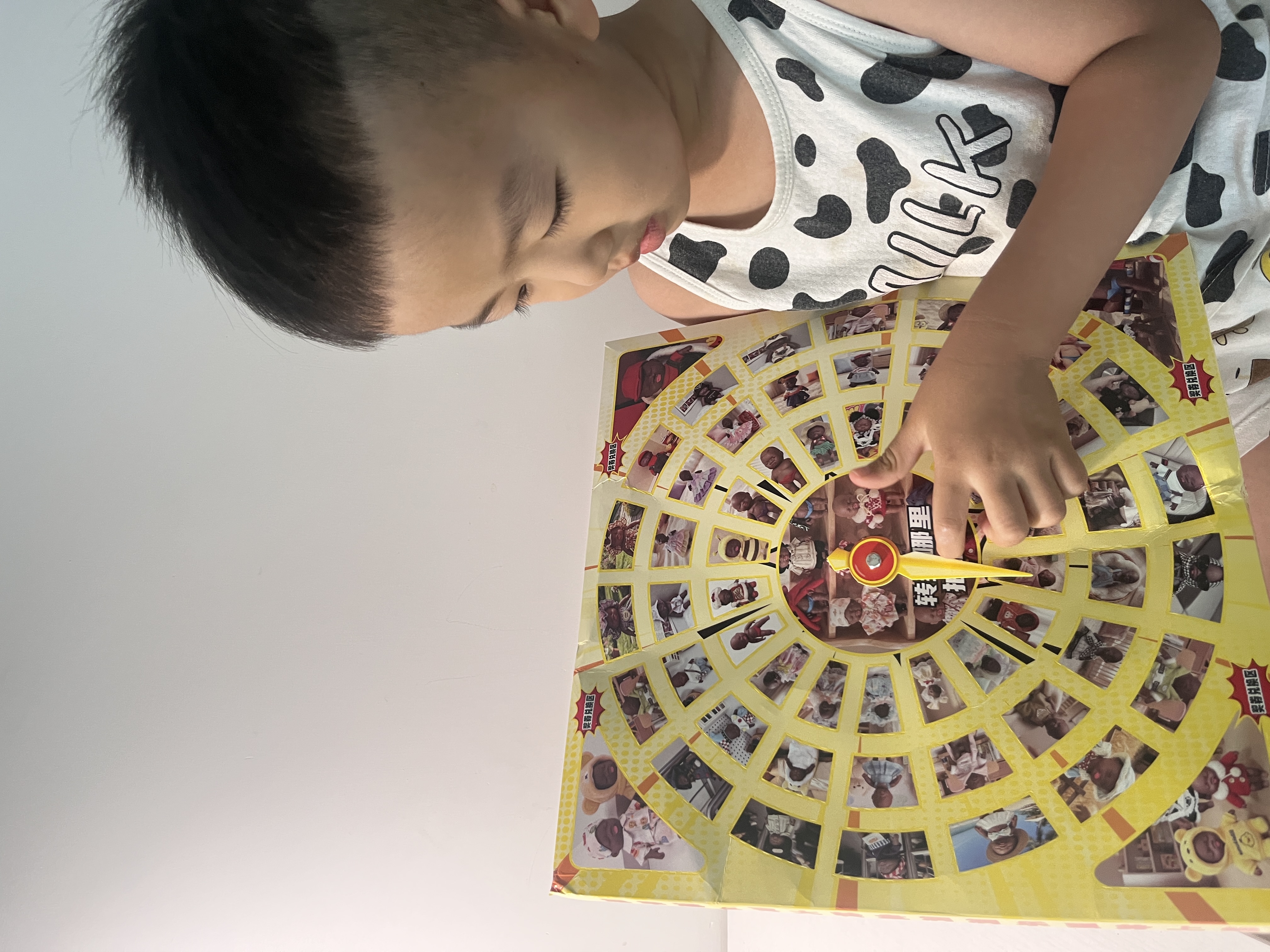 licheers娜塔莎黑娃洞洞乐盲盒小玩偶挂件儿童早教玩具男女孩生日礼物58洞 实拍图