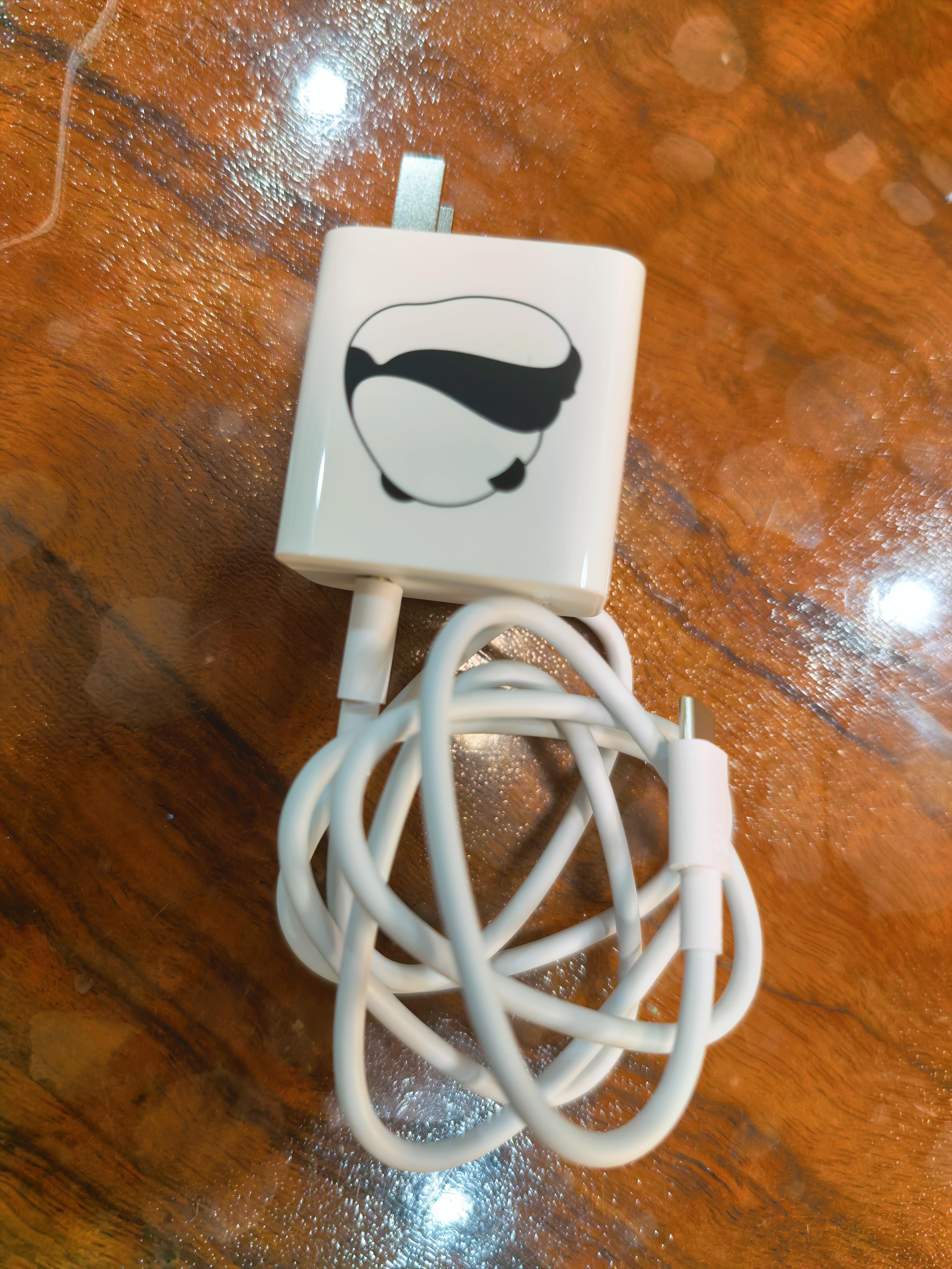 华为冰糖全能充电器（Max 100W） 100W超级快充 3C认证 适用于手机Mate80系列 熊猫和花主题限定版花花 实拍图