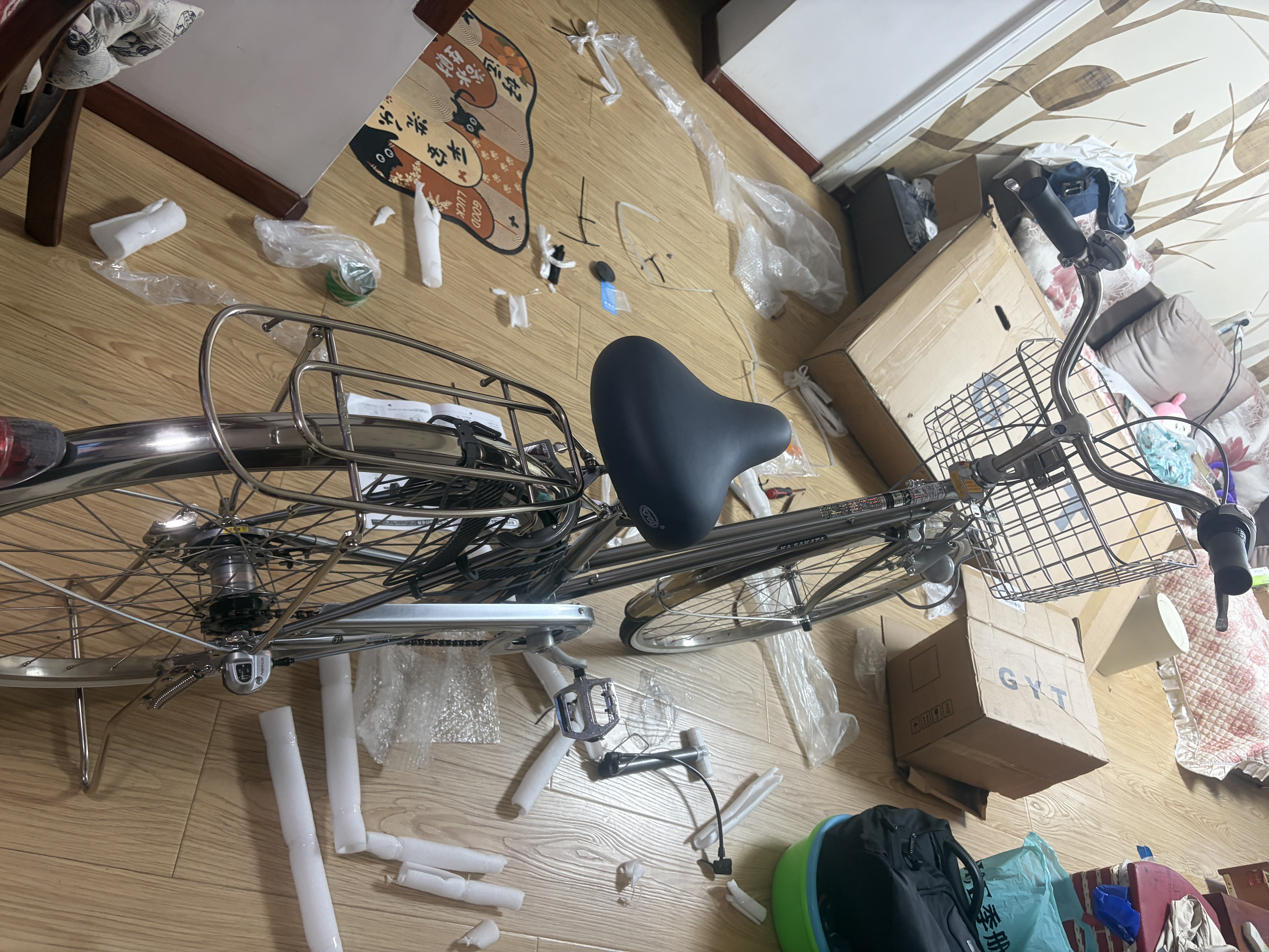 川泽阪田出口日本自行车单速内三速轻便车弯把双斜梁男女款城市通勤车全新 亮银色内三速摩电灯 27寸 实拍图