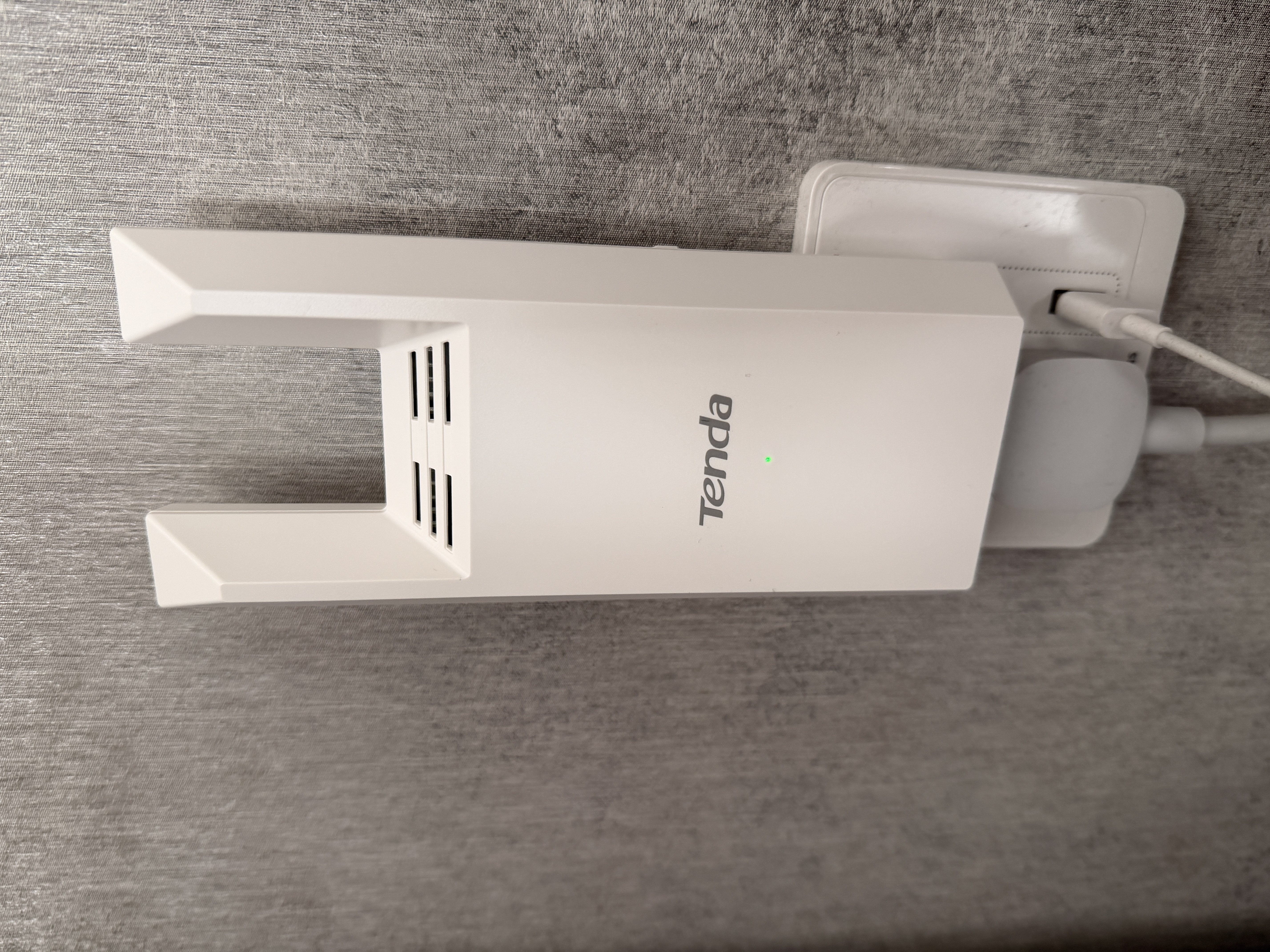Tenda腾达1200M wifi信号放大器双频5G增强 千兆网口 wi-fi扩大中继 无线网络AP全屋覆盖扩展器A18PRO 实拍图