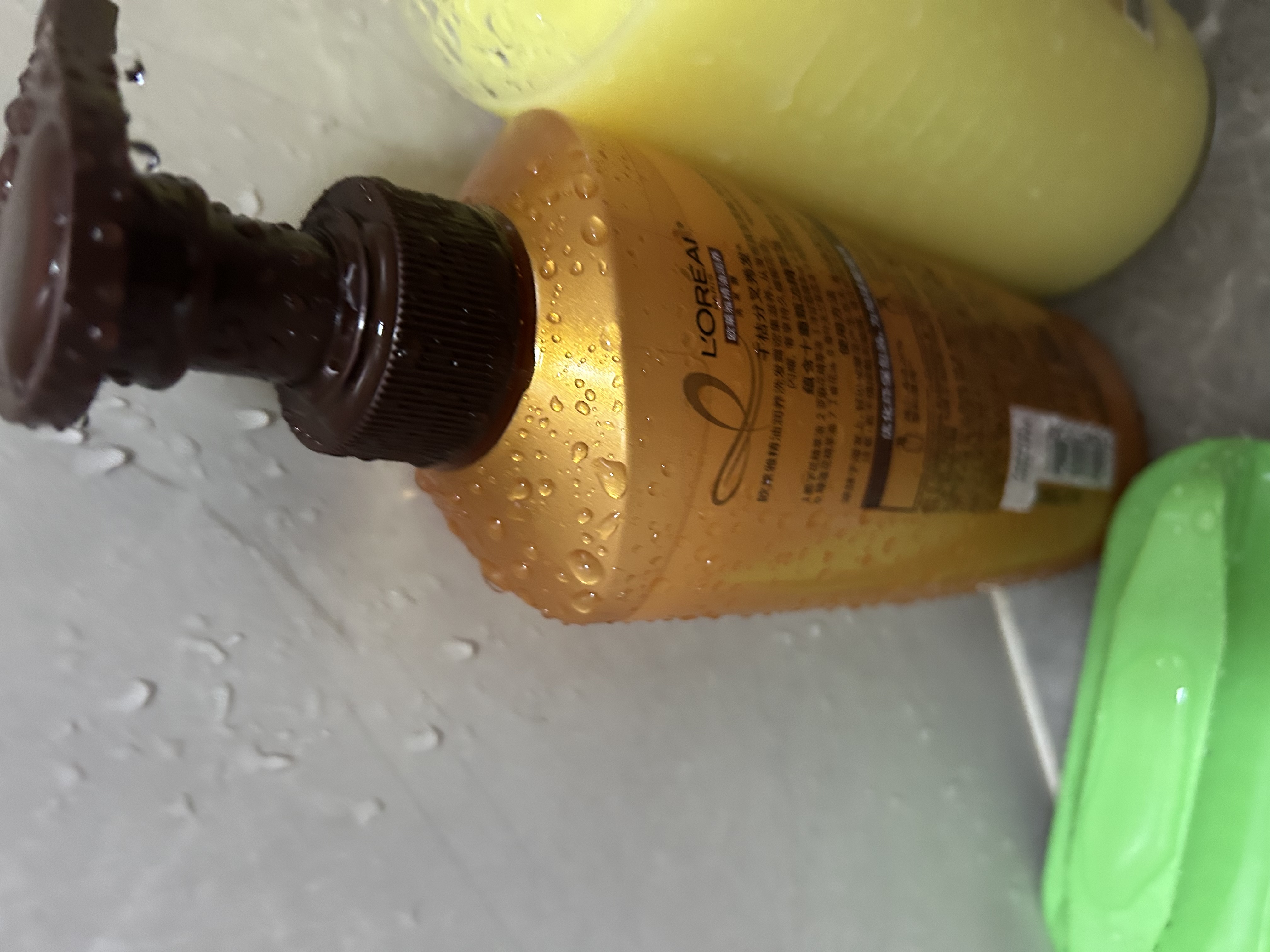欧莱雅精油润养洗发水柔顺顺滑洗发露700ml(新老包装随机发货) 实拍图