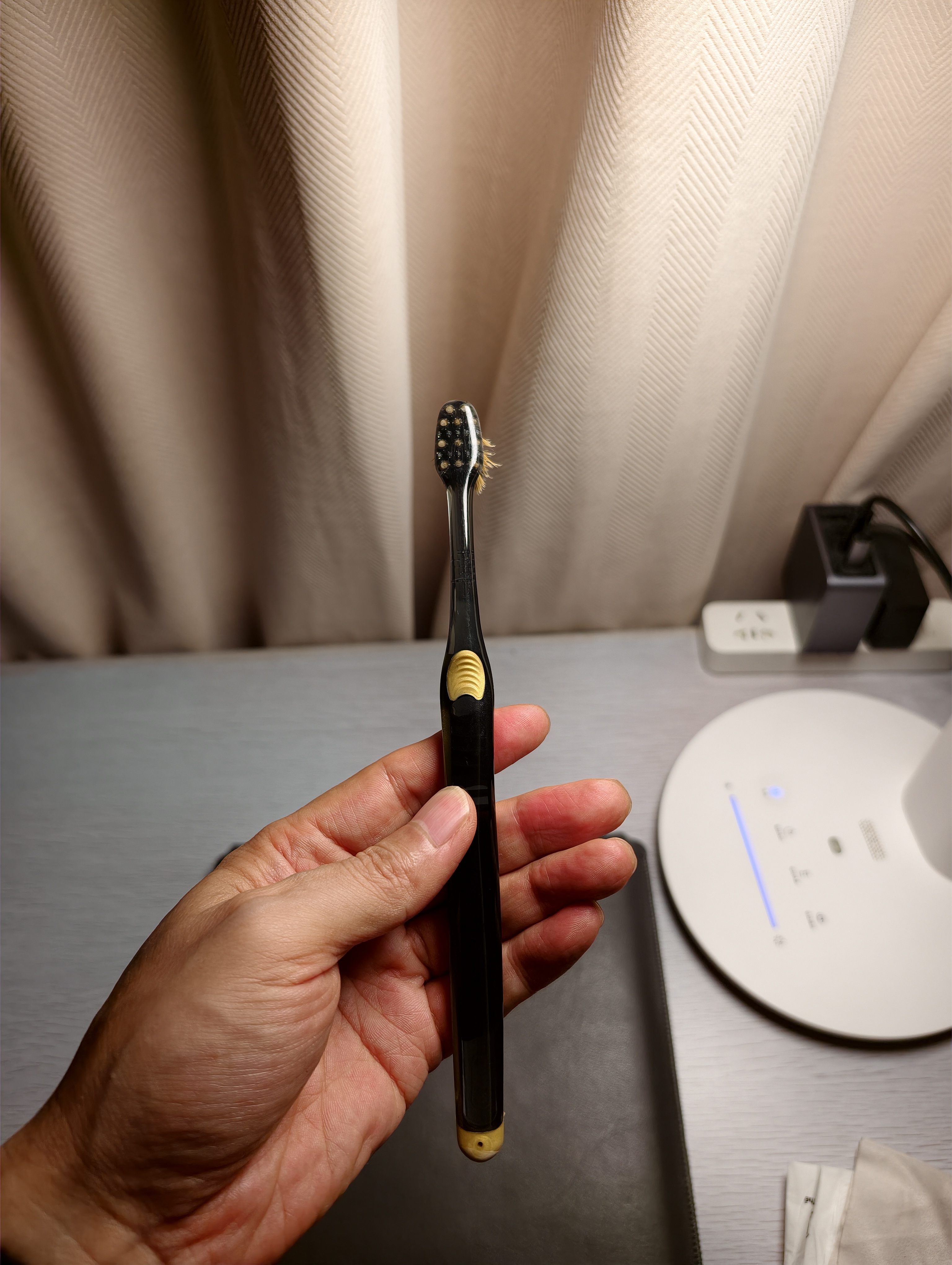 欧乐B专业护龈微米金深洁牙刷超细刷毛软毛2支京东自营新旧包装随机发 实拍图