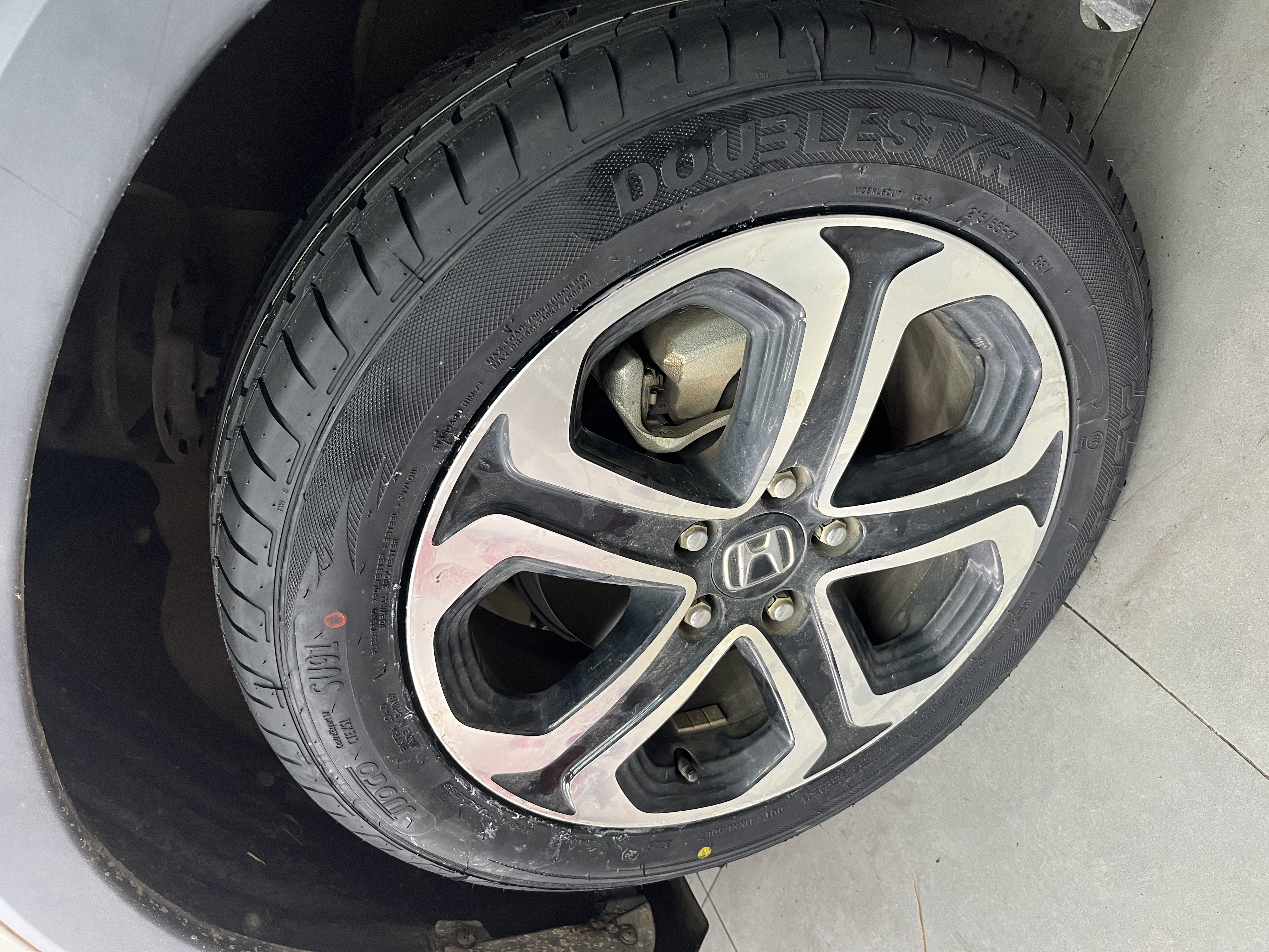 双星JUOGO轮胎 215/55R17 98V X51 适配凯美瑞/帕萨特/XR-V/迈腾 实拍图