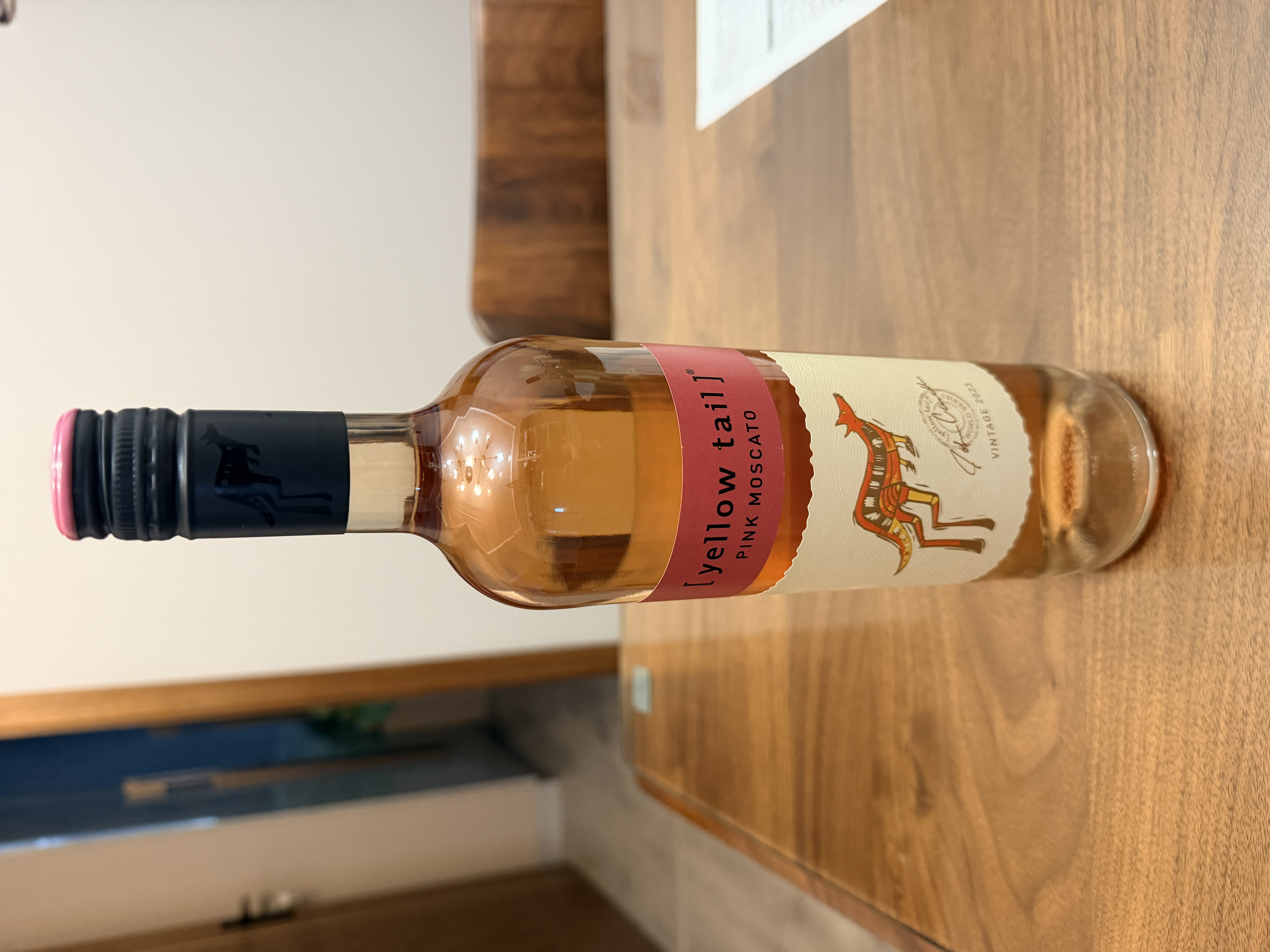 黄尾袋鼠（Yellow Tail）世界系列 慕斯卡桃 甜型 红葡萄酒750ml 酒精度7.5%vol智利进口 实拍图