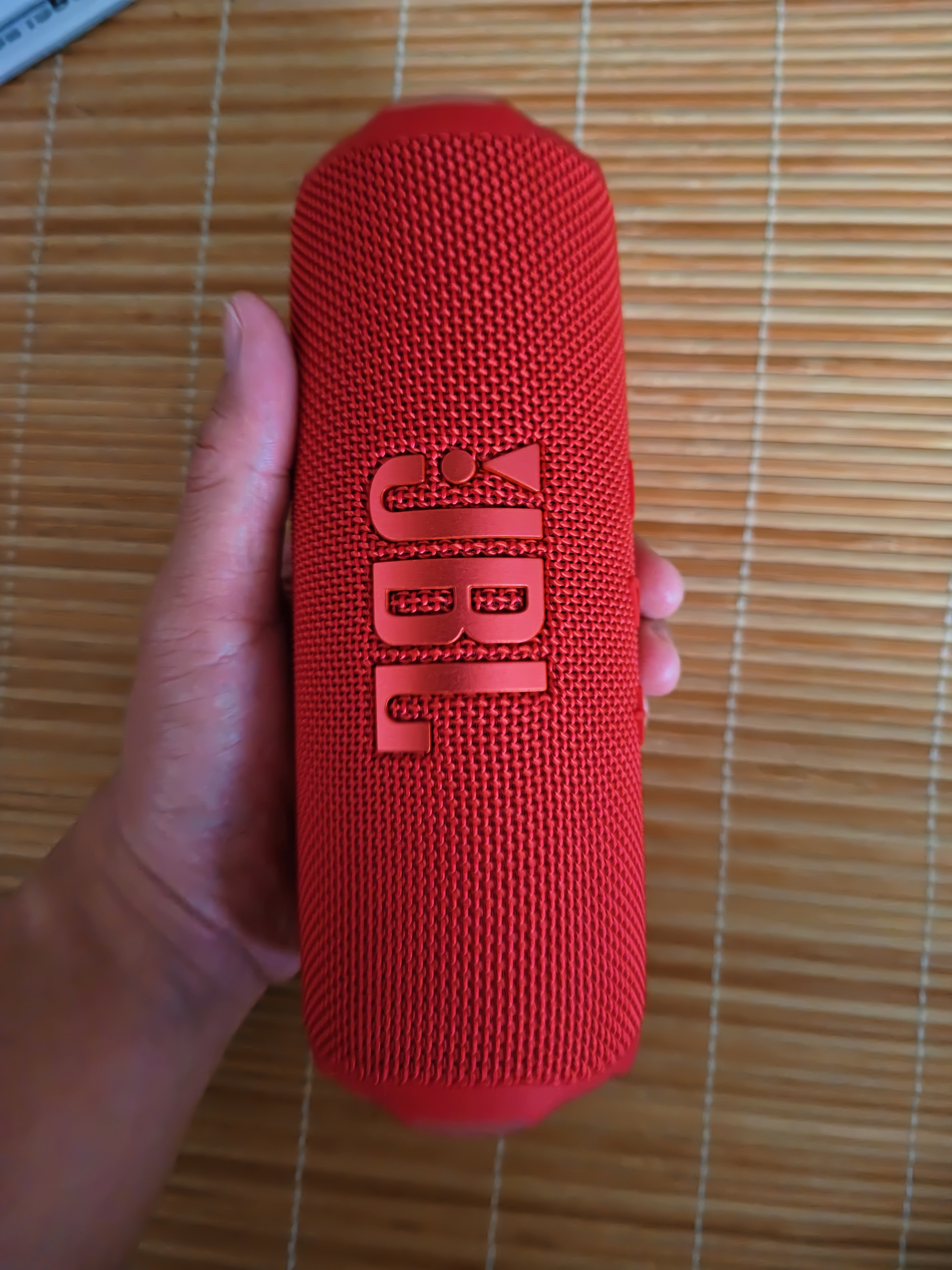 JBL FLIP7 音乐万花筒七代 蓝牙音箱 户外便携音响 赛道扬声器 AI音效增强 旅游搭子 礼物 庆典红 实拍图