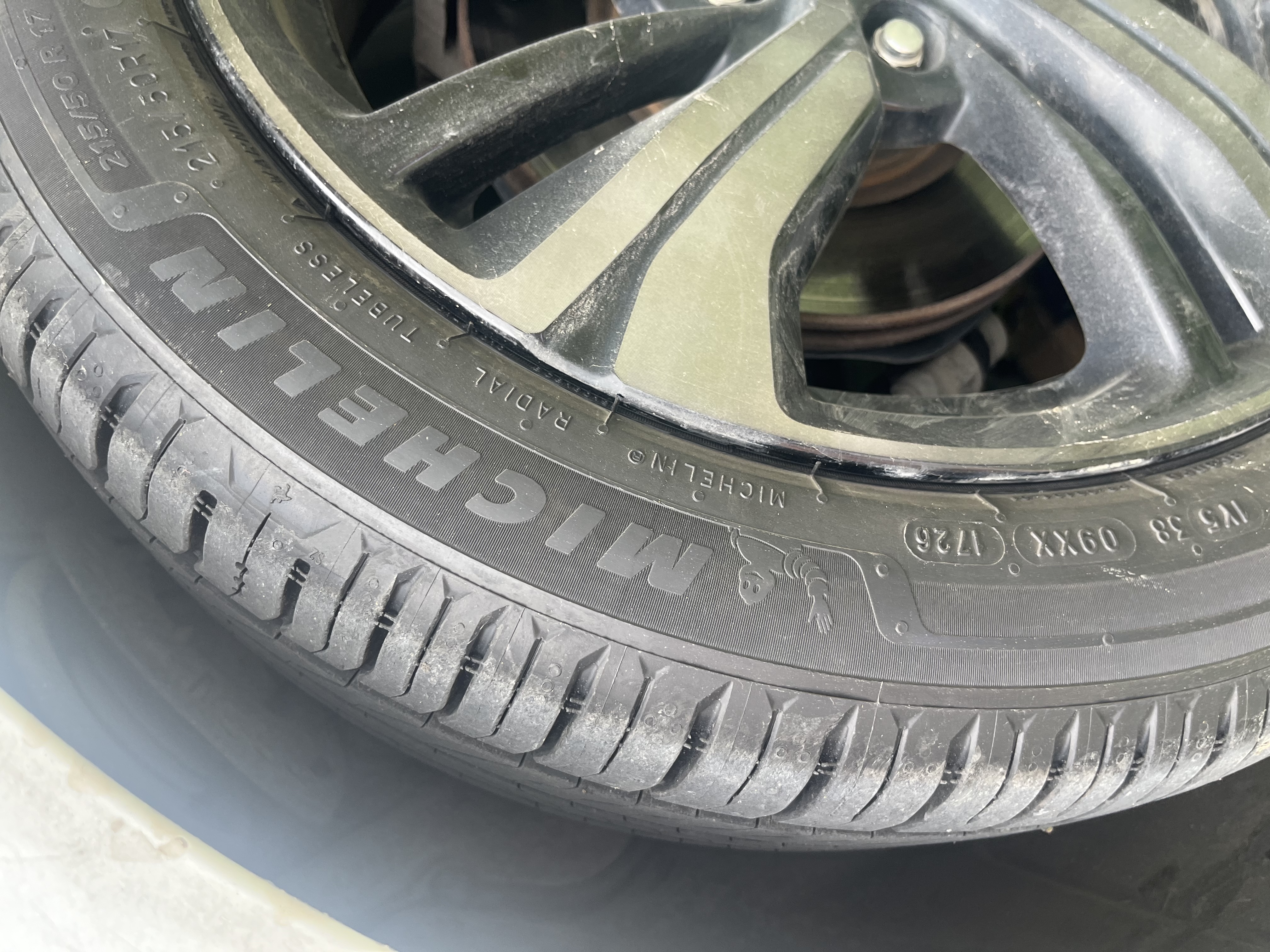 米其林轮胎(Michelin) 浩悦5 PRIMACY 5 215/50R17 95W 适配标致408杰德思域 汽车轮胎 实拍图