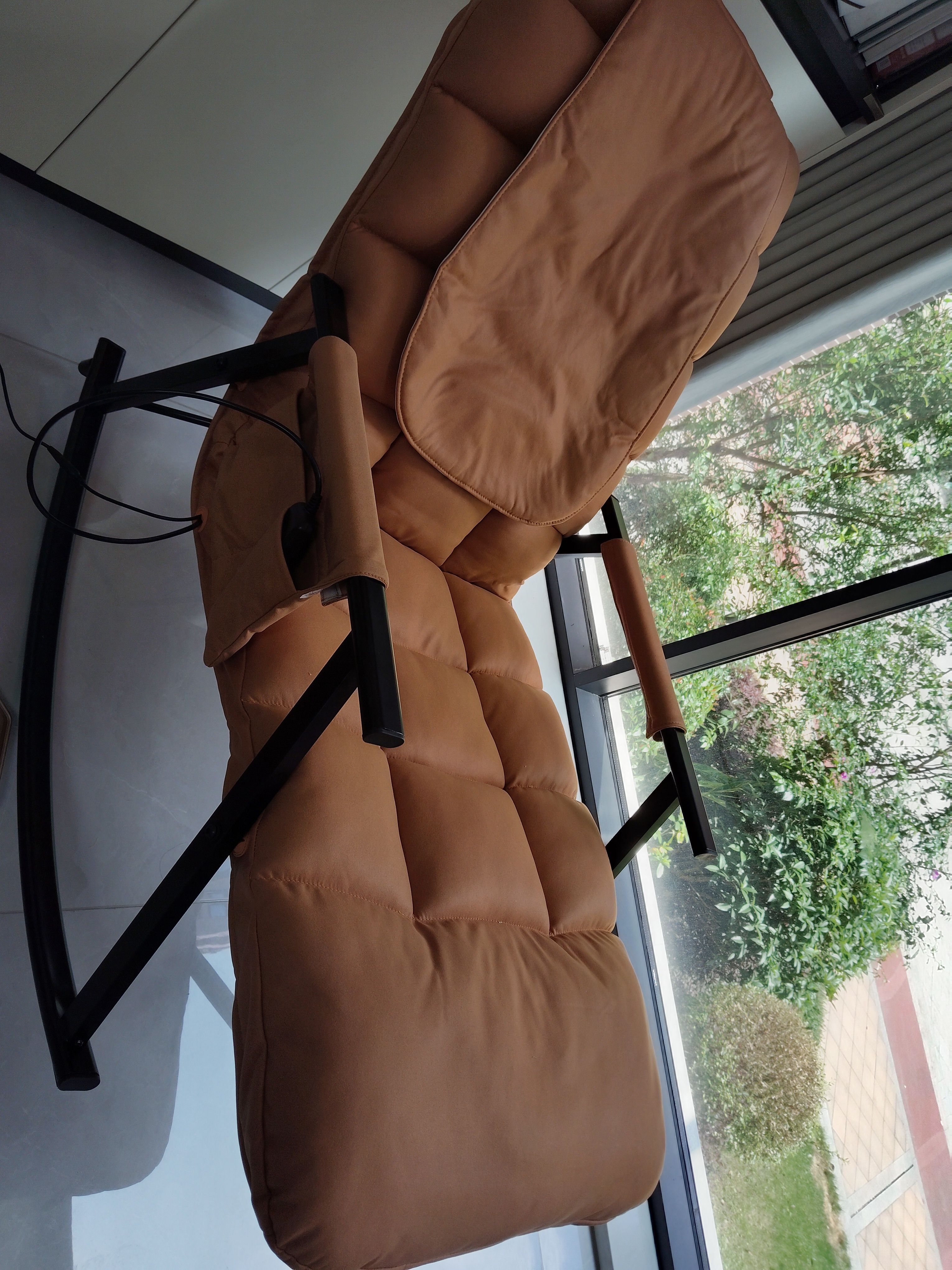 奥克斯（AUX）按摩椅小型休闲摇摇椅子家用十大品牌电动沙发颈椎太空舱2026全身按摩器靠垫躺椅送爸妈的生日礼物 轻奢橙【升级导轨行走揉捏款+可拆卸披风】 父亲节礼物实用送爸爸妈妈长辈老年人父母男士女友 实拍图
