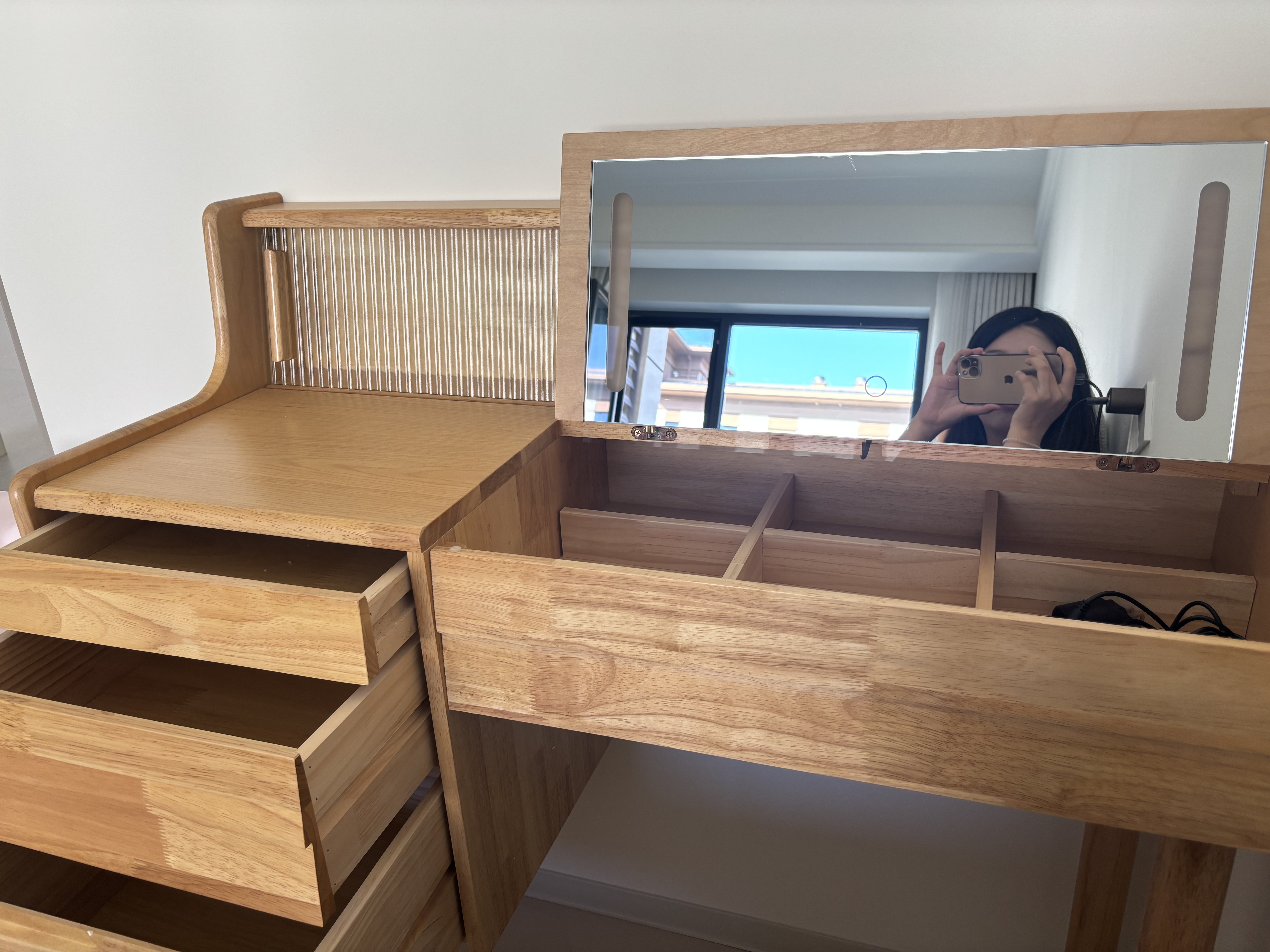 乐系（LEXI） 梳妆台卧室化妆桌简约小户型翻盖收纳一体北欧风实木化妆台 【橡胶木】带灯+实木梳妆台100+妆椅-原木色 实拍图