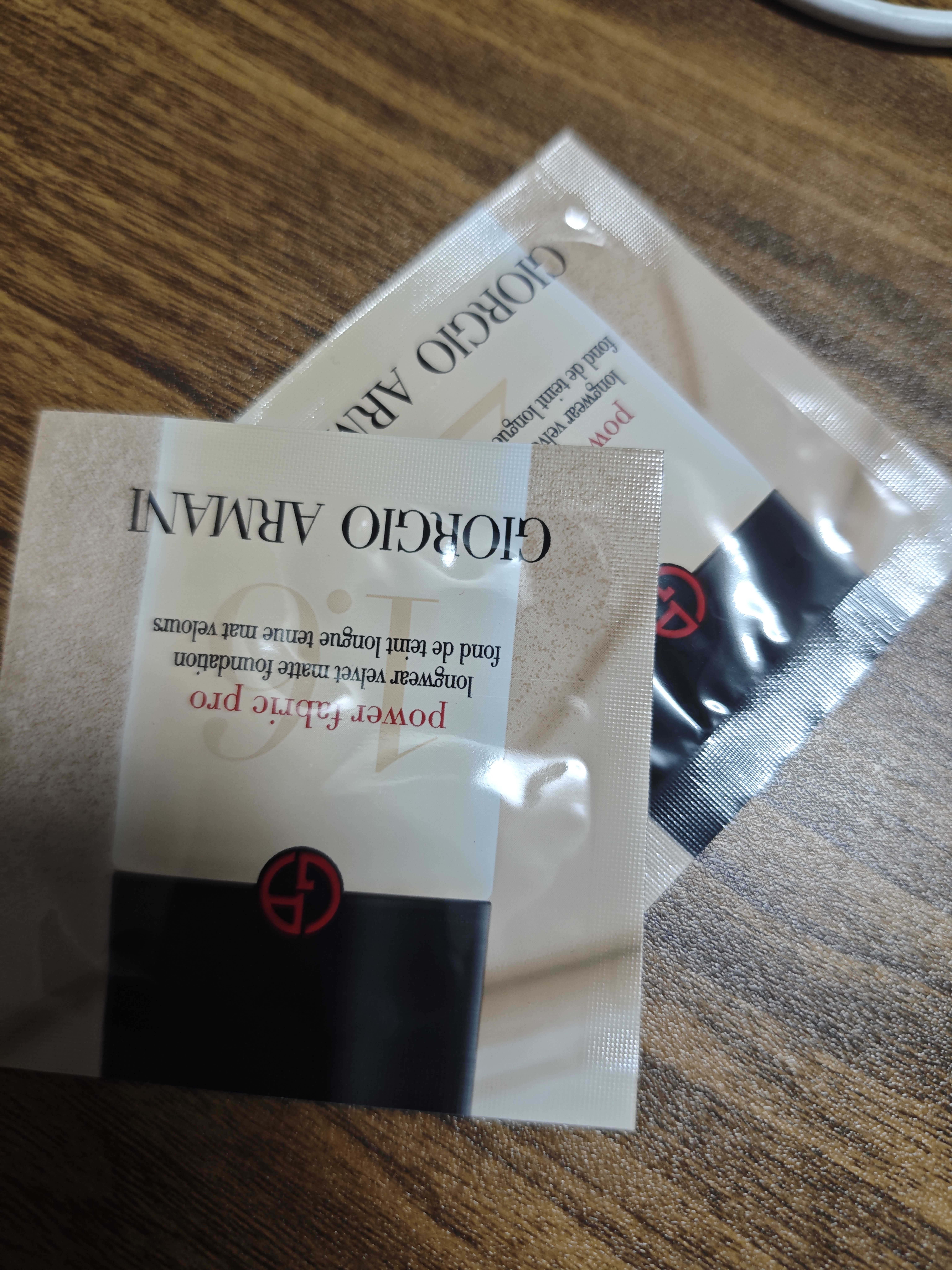 阿玛尼权力粉底液体验礼 遮瑕持妆轻薄油皮礼物 享回购券 热卖色 实拍图