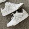adidas ENTRAP美式校园风运动少年感复古篮球风板鞋男女阿迪达斯 白色/暗银金属/树脂黄   36.5 实拍图