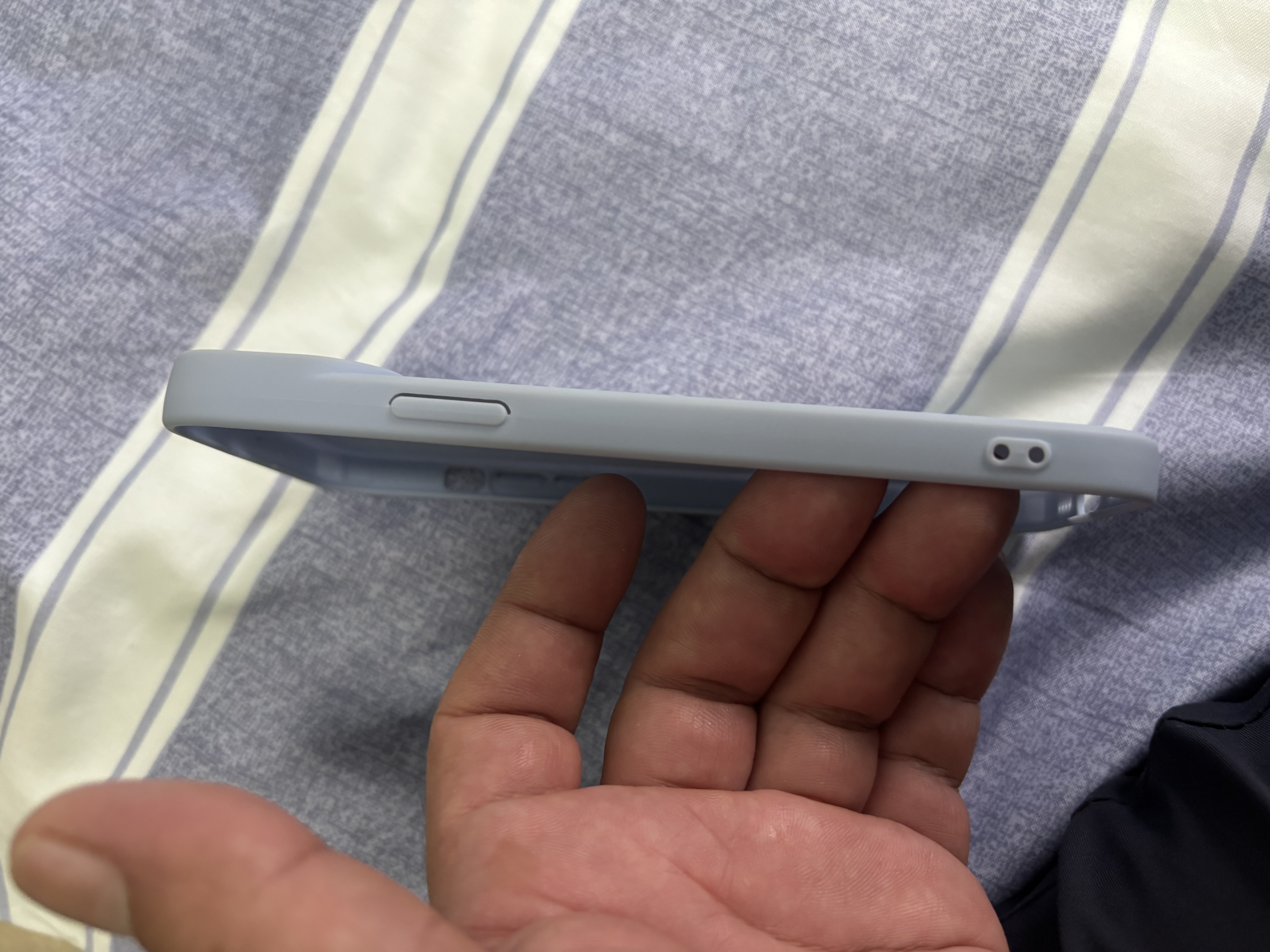 奶小鸭（NEYAA） 适用苹果15plus手机壳 iphone15plus保护套镜头全包硅胶防摔超薄创意卡通简约软壳男女款 远峰蓝 实拍图