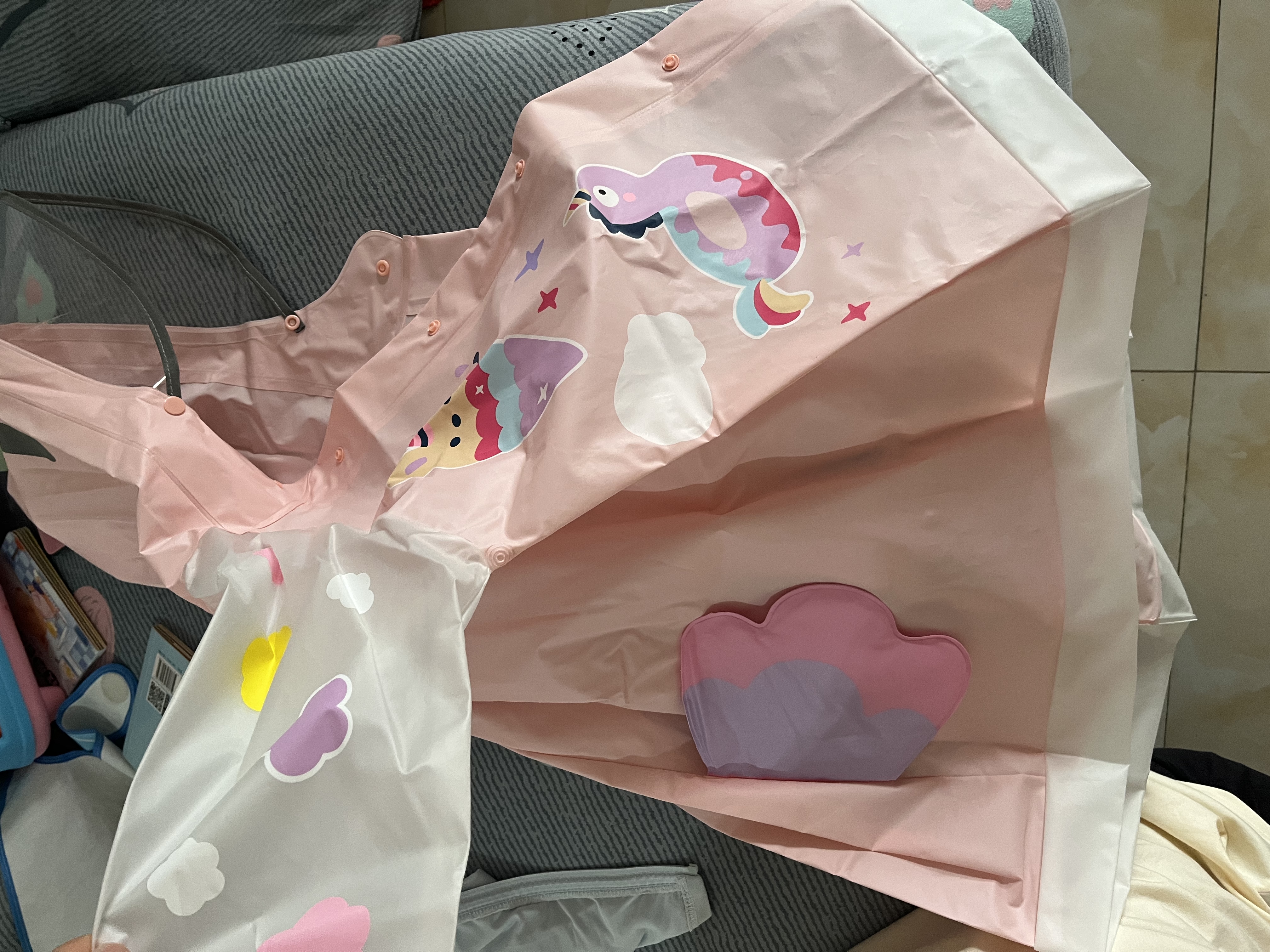 牧萌儿童雨衣男女童幼儿园小童宝宝全身防水男孩雨披 糖果独角兽 S 实拍图