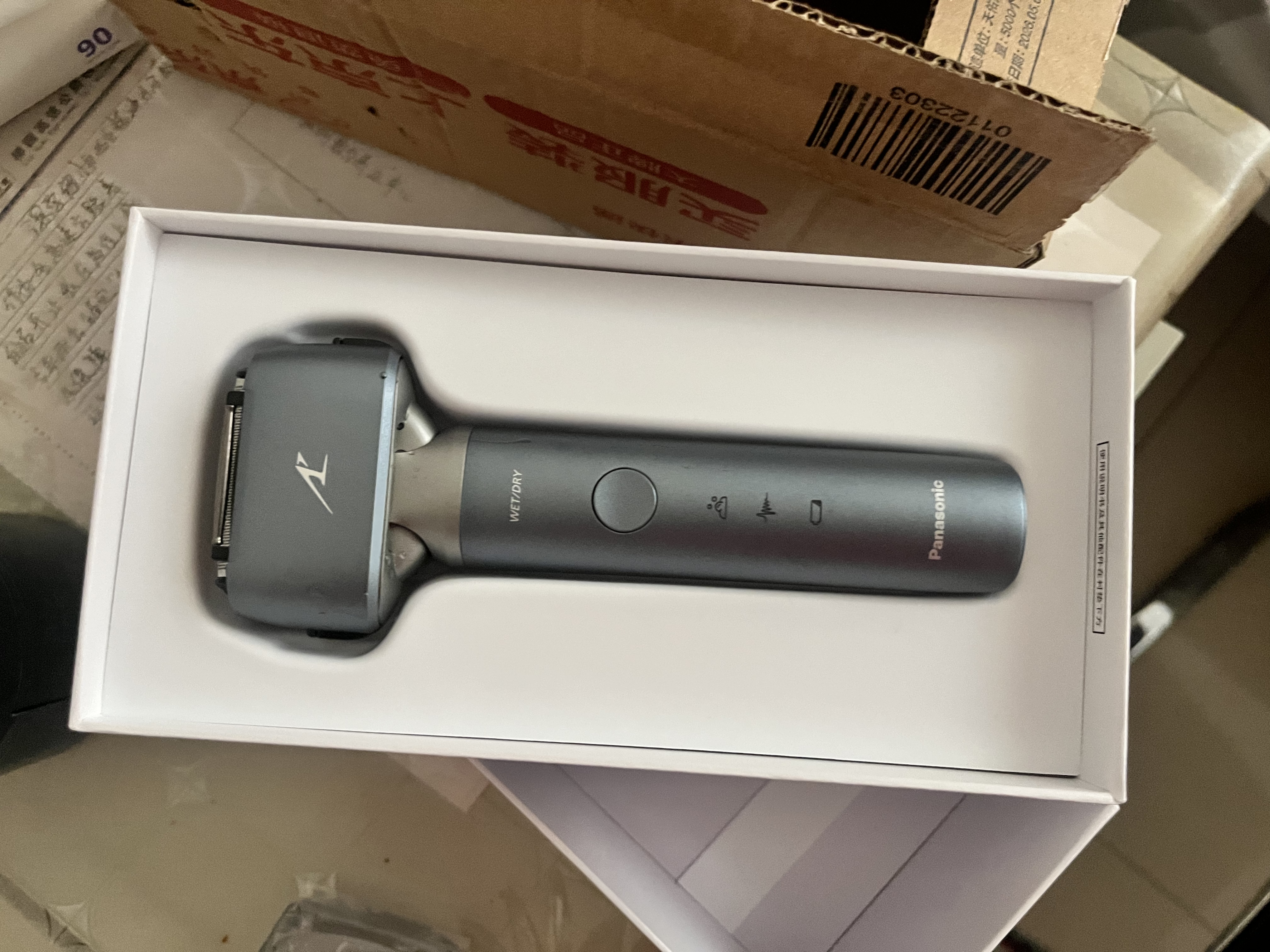 松下（Panasonic）【焕新补贴】小锤子3.0电动剃须刀往复式顺滑双滚轮亲肤智能旅行刮胡须刀便携款送男友生日LM36 抗菌升级丨雾蓝色常规款 实拍图